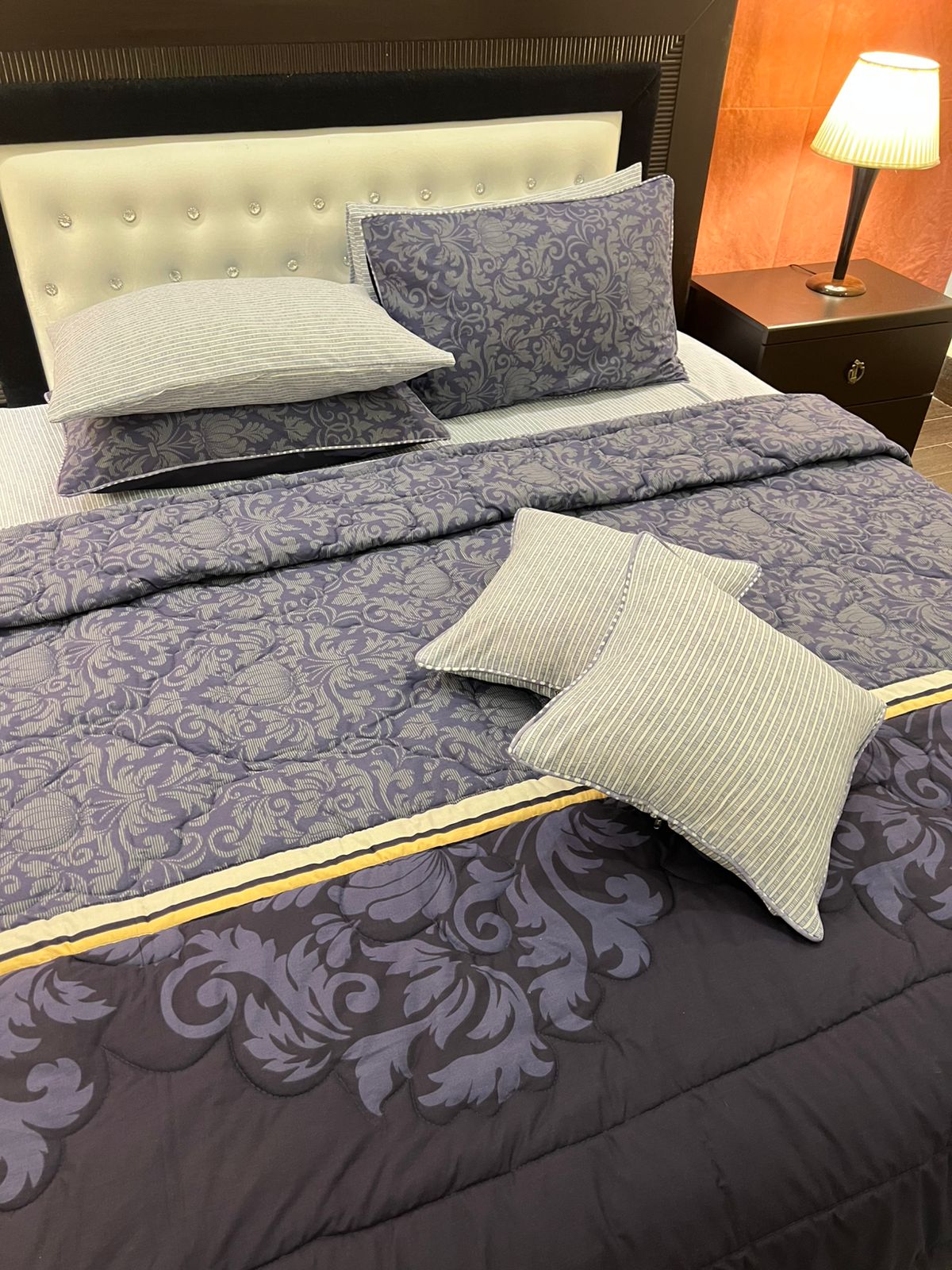 IV558 Cotton Comforter Set - Light Filling