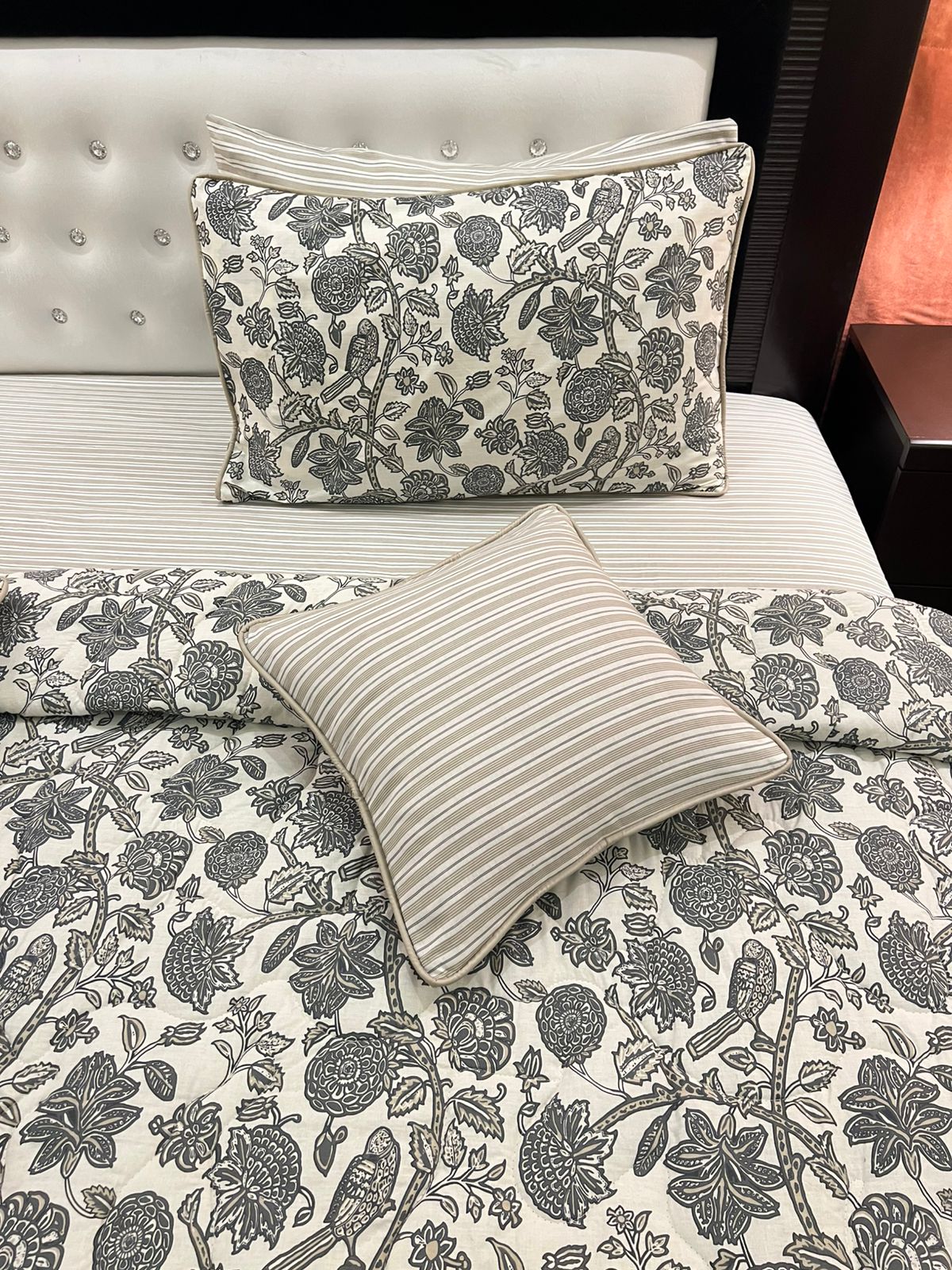 IV578 Cotton Comforter Set - Light Filling
