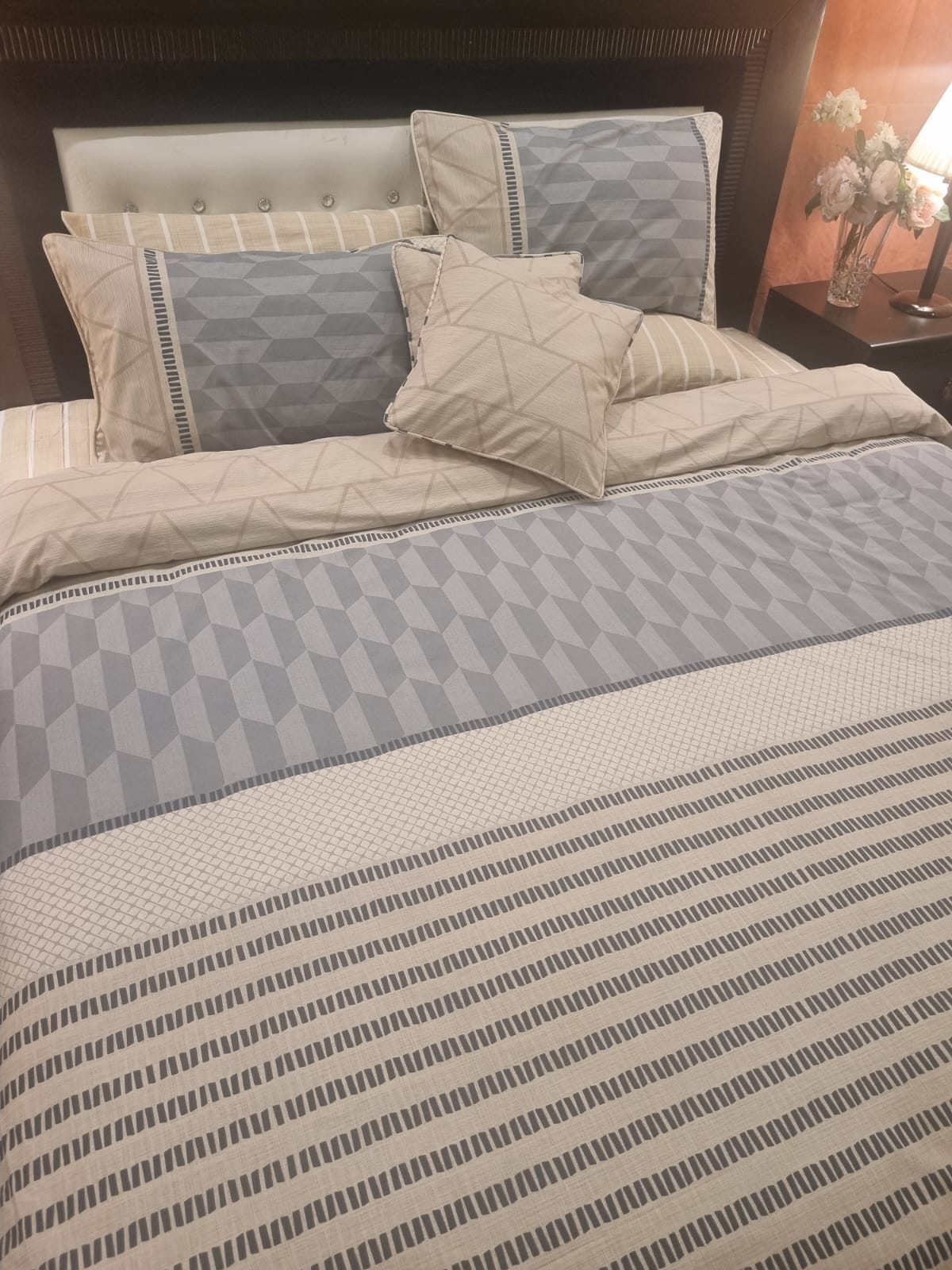 IV693 Winter Comforter Set