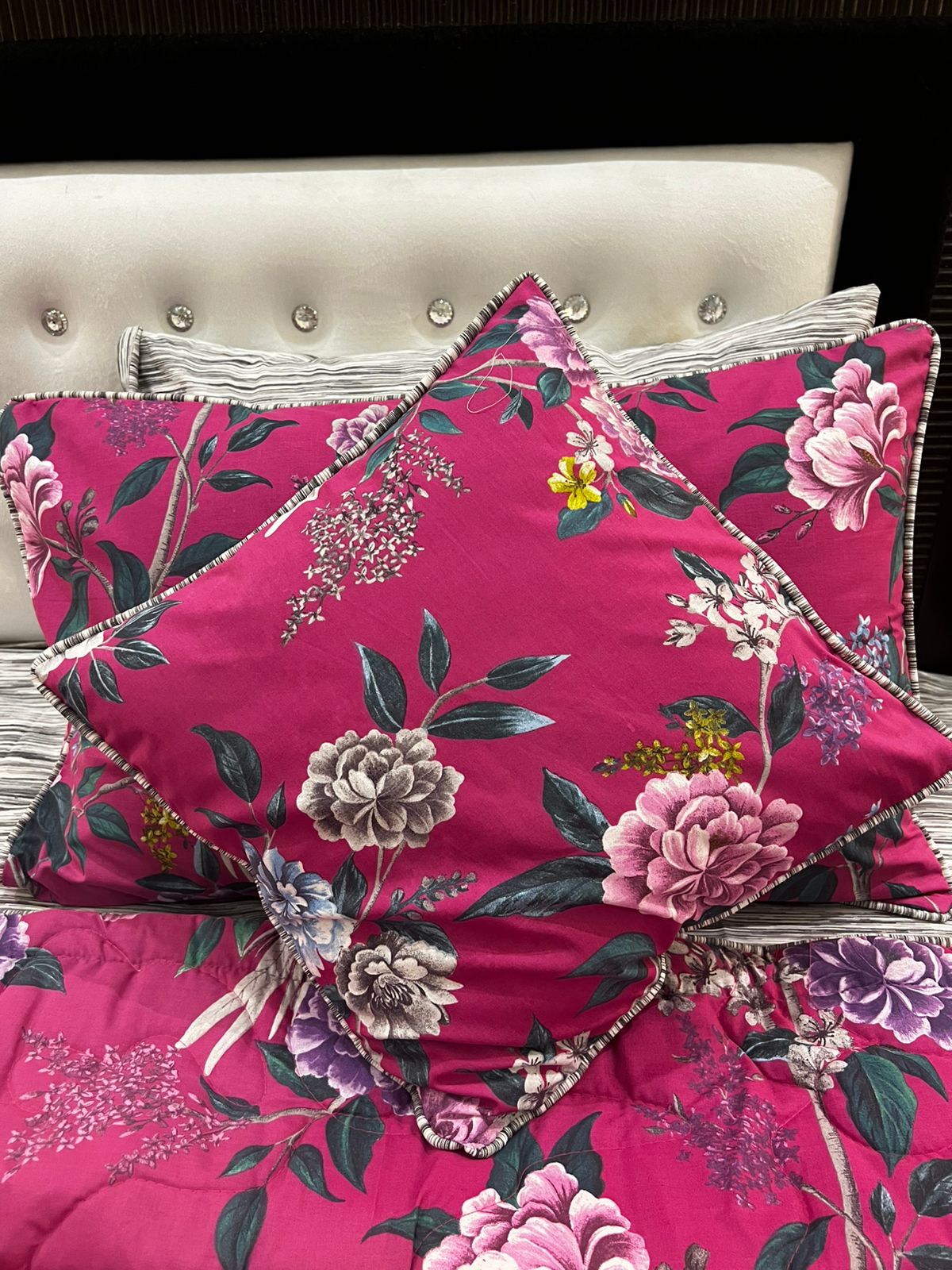 IV682 Cotton Comforter Set - Light Filling