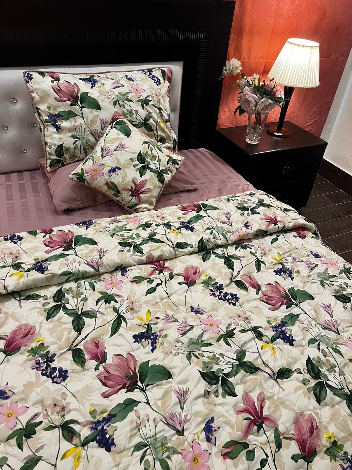 IV645 Luxury Cotton Satin Comforter Set - Light Filling