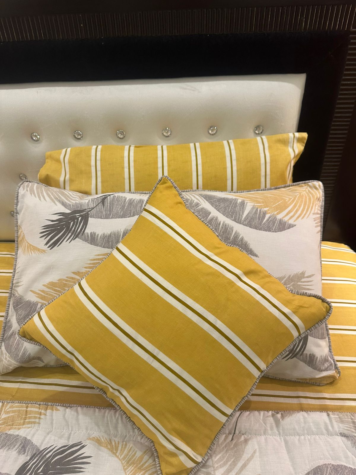 IV590 Cotton Comforter Set - Light Filling