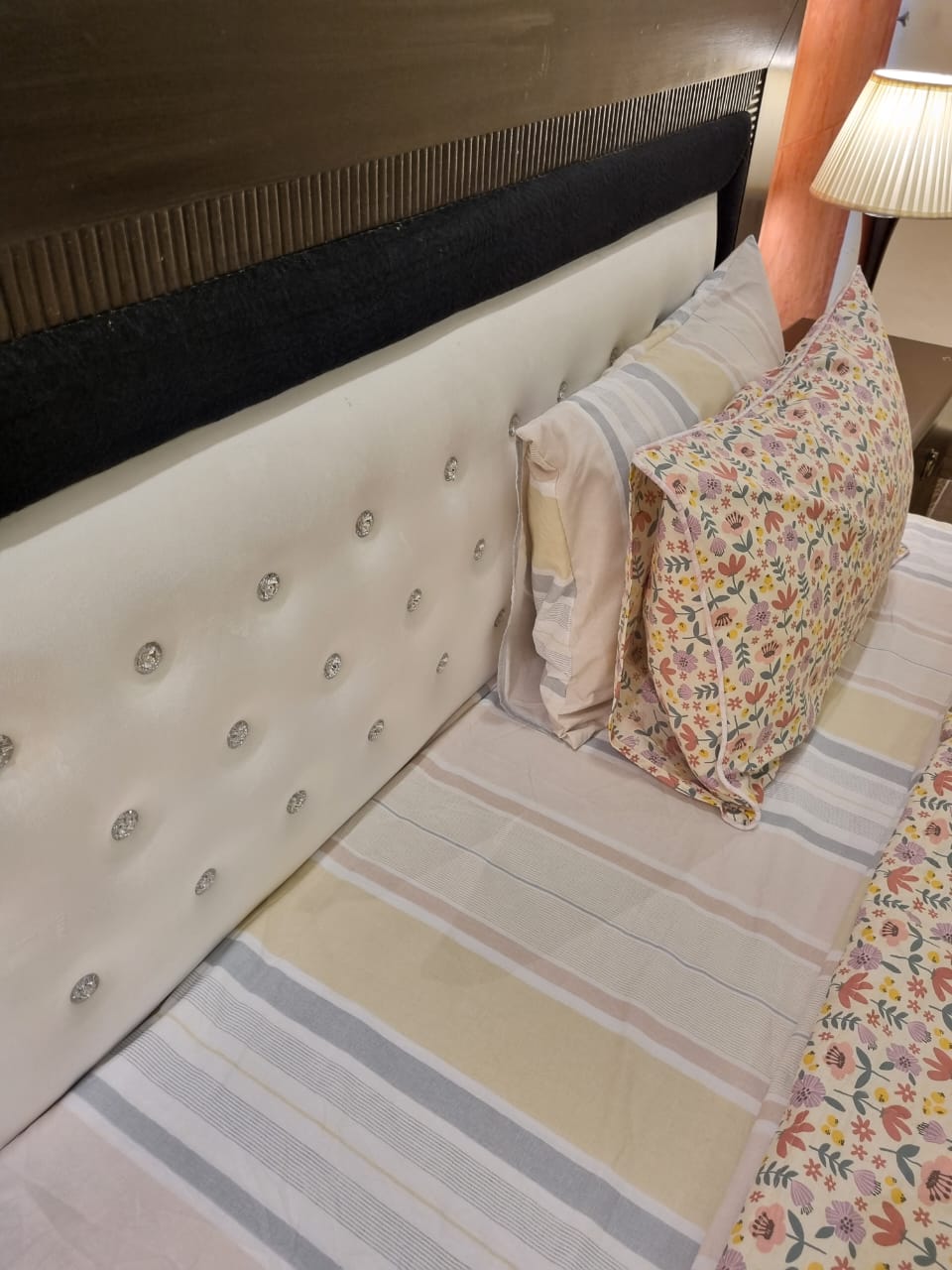 IV530 Cotton Comforter Set - Light Filling