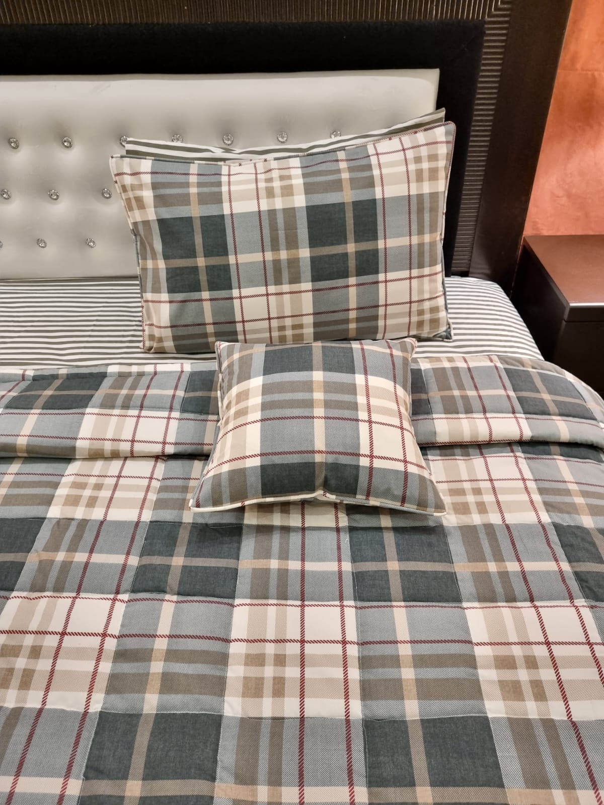 IV510 Cotton Comforter Set - Light Filling