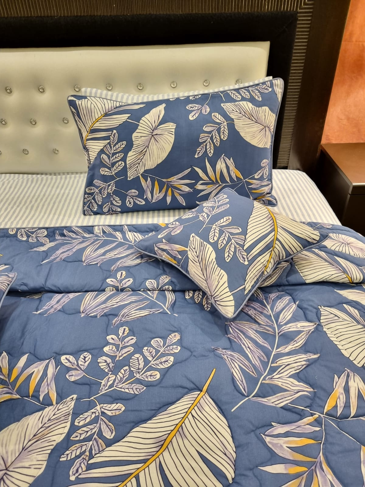 IV508 Duvet Cover Set - Without Filling