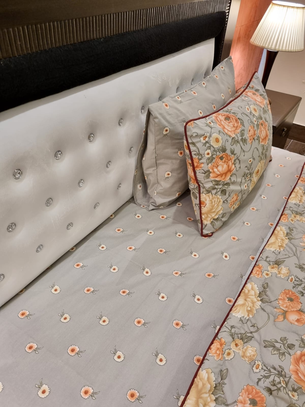 IV515 Cotton Comforter Set - Light Filling