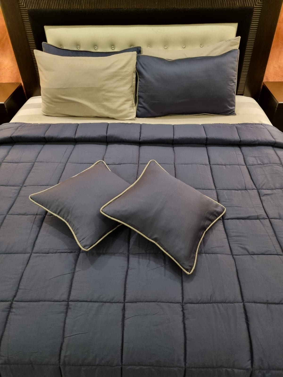 IV523 Luxury Cotton Satin Comforter Set - Light Filling
