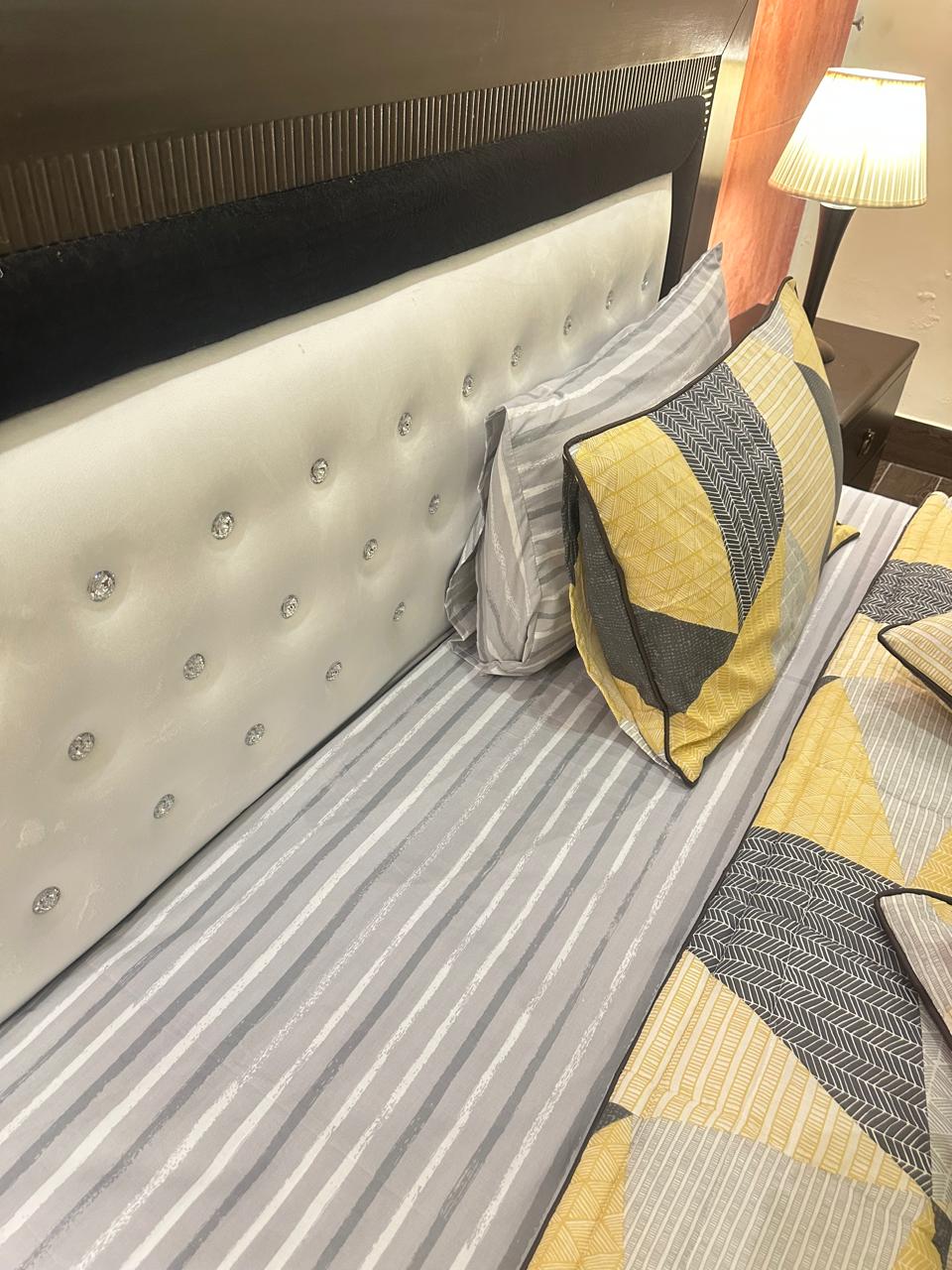 IV553 Cotton Comforter Set - Light Filling