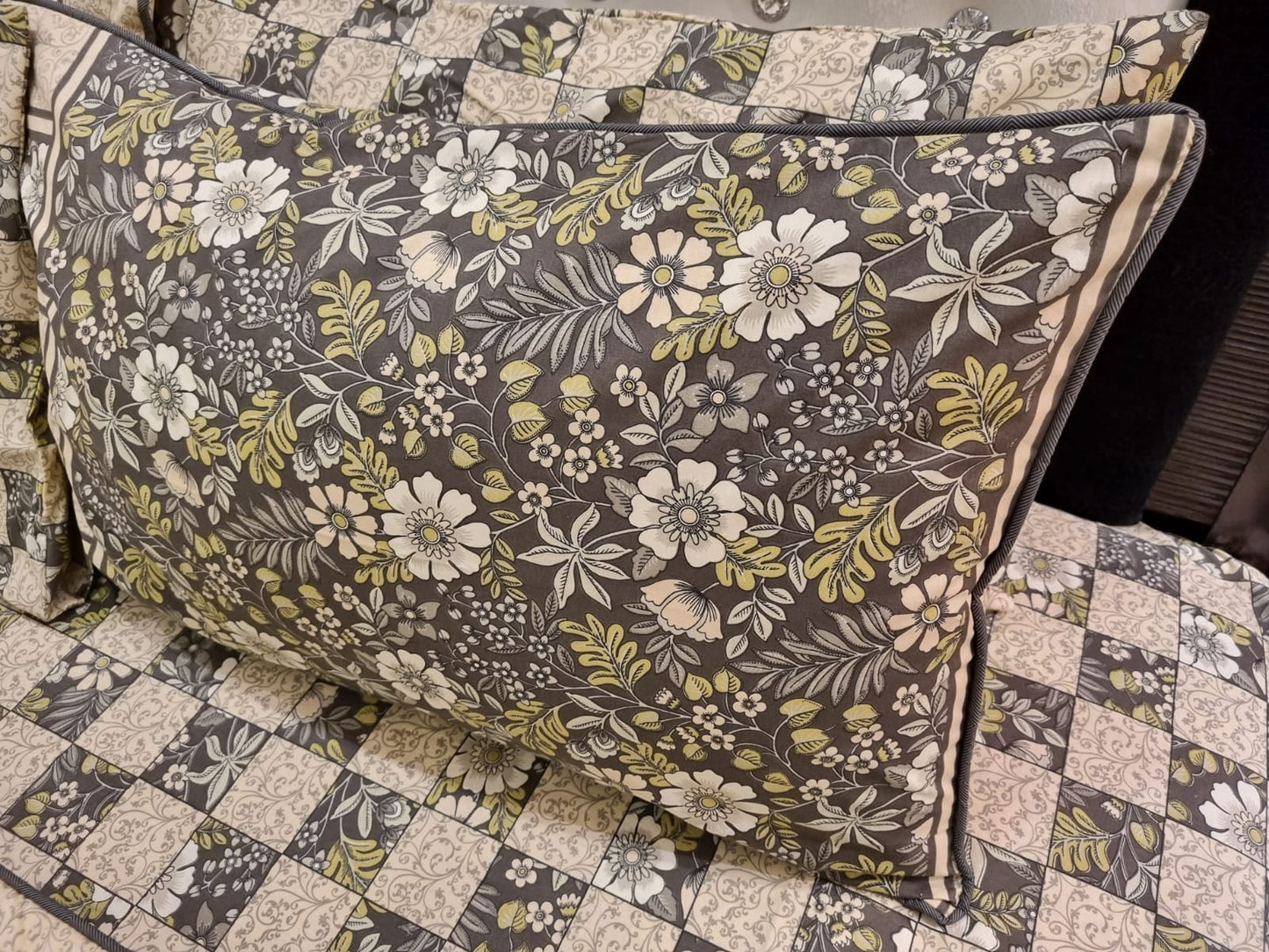 IV489 Cotton Comforter Set - Light Filling