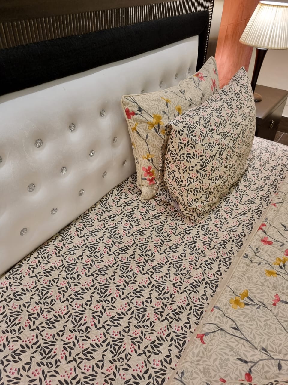 IV516 Cotton Comforter Set - Light Filling