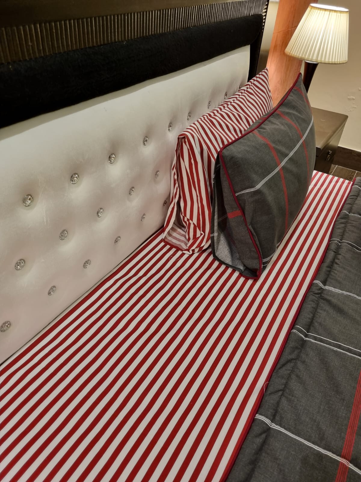 IV512 Duvet Cover Set - Without Filling