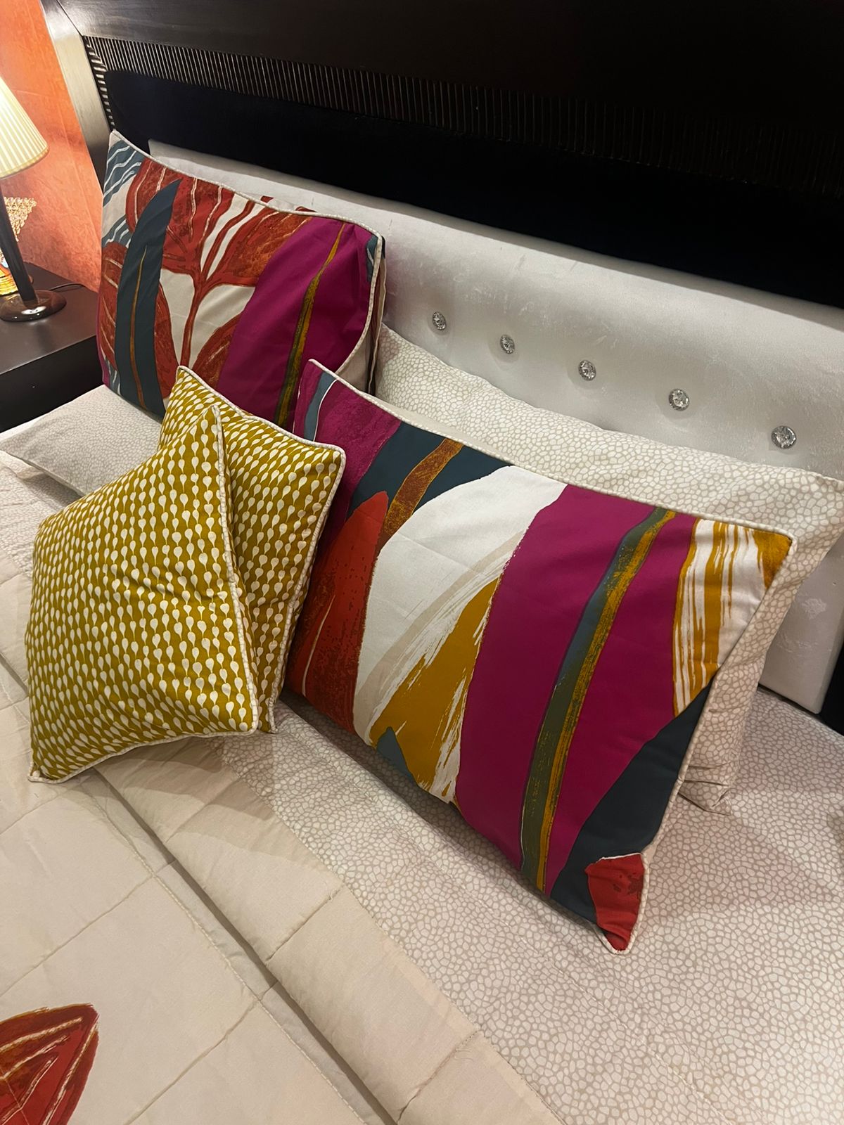 IV637 Cotton Comforter Set - Light Filling
