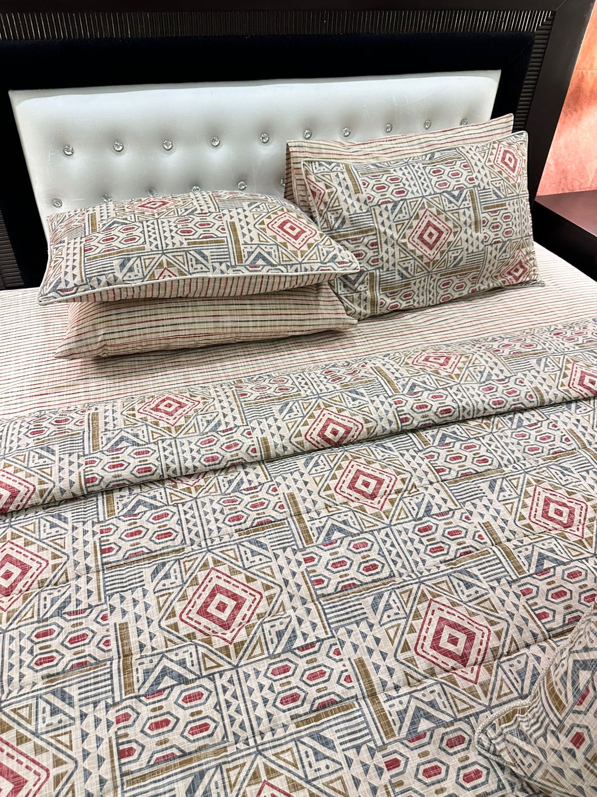 IV540 Cotton Comforter Set - Light Filling