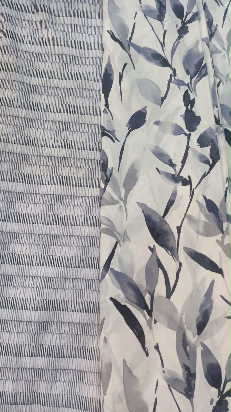 Watercolor Indigo Leaf Comforter Set