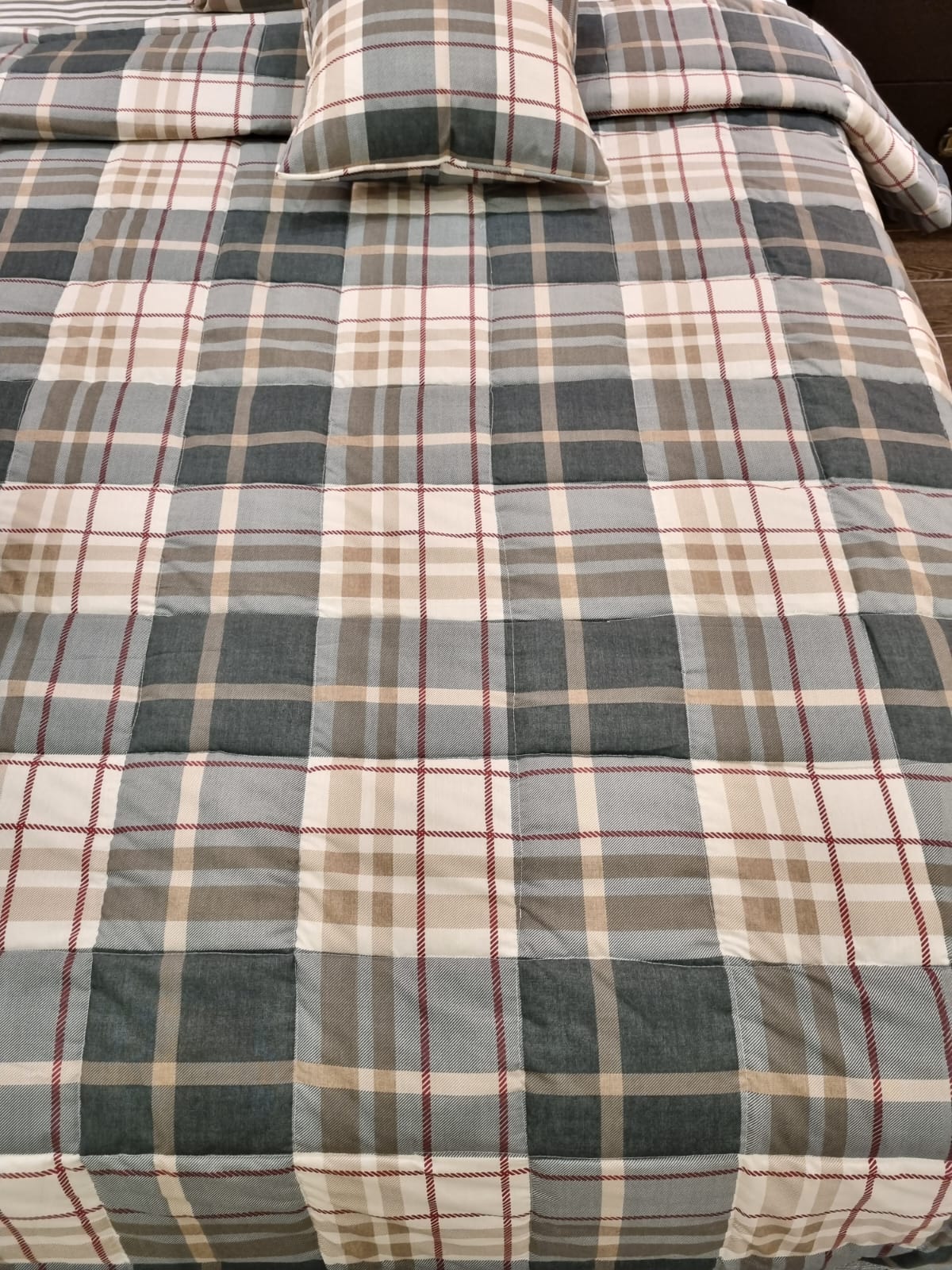 IV510 Cotton Comforter Set - Light Filling