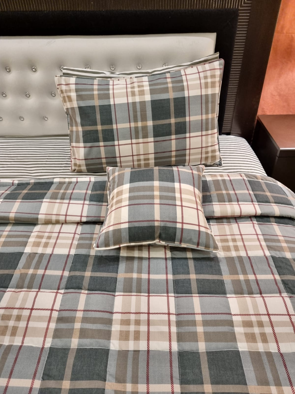 IV510 Cotton Comforter Set - Light Filling