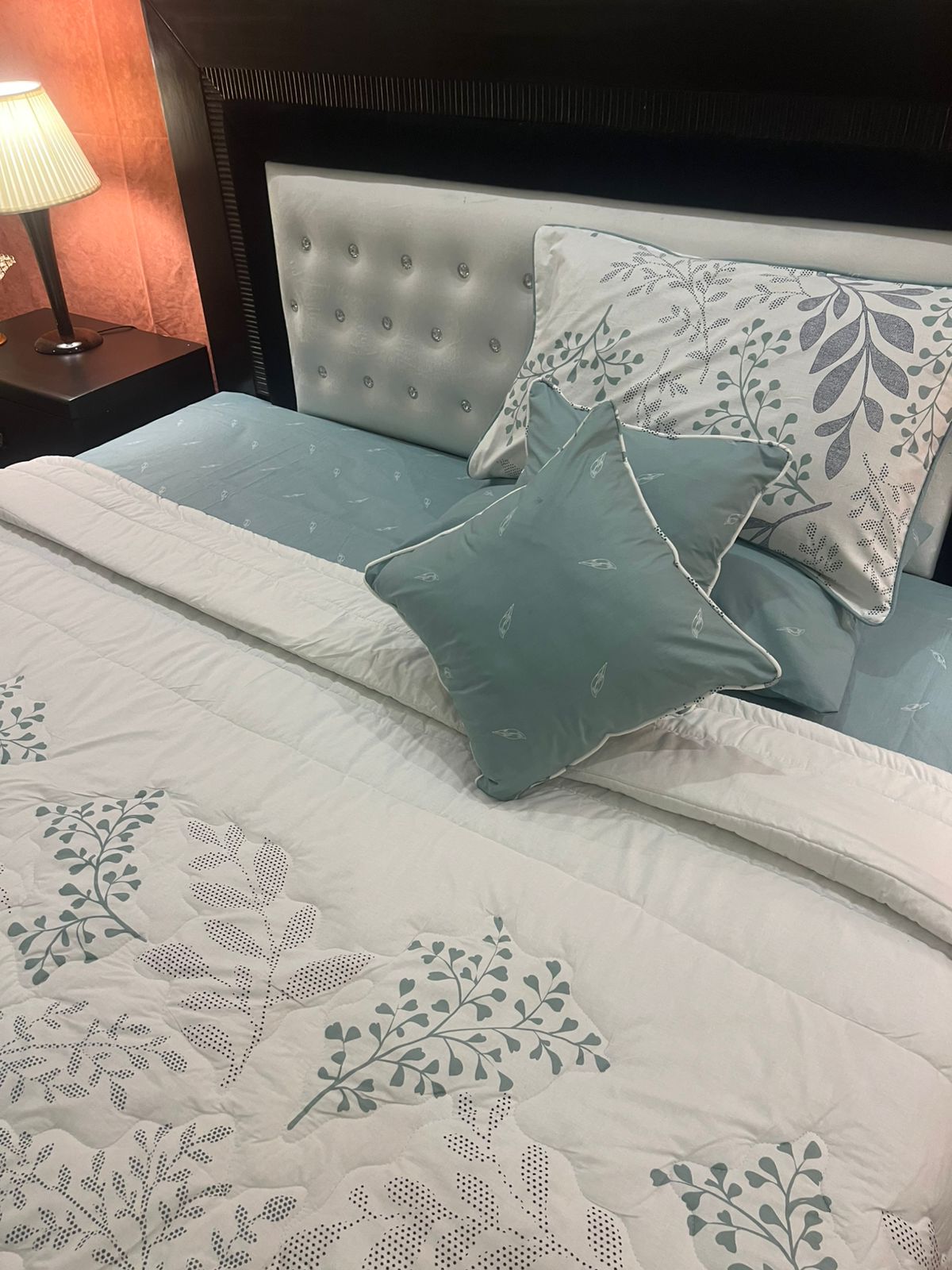 IV622 Cotton Comforter Set - Light Filling