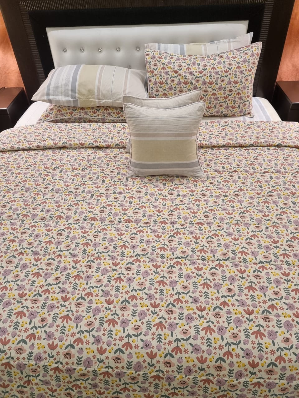 IV530 Cotton Comforter Set - Light Filling