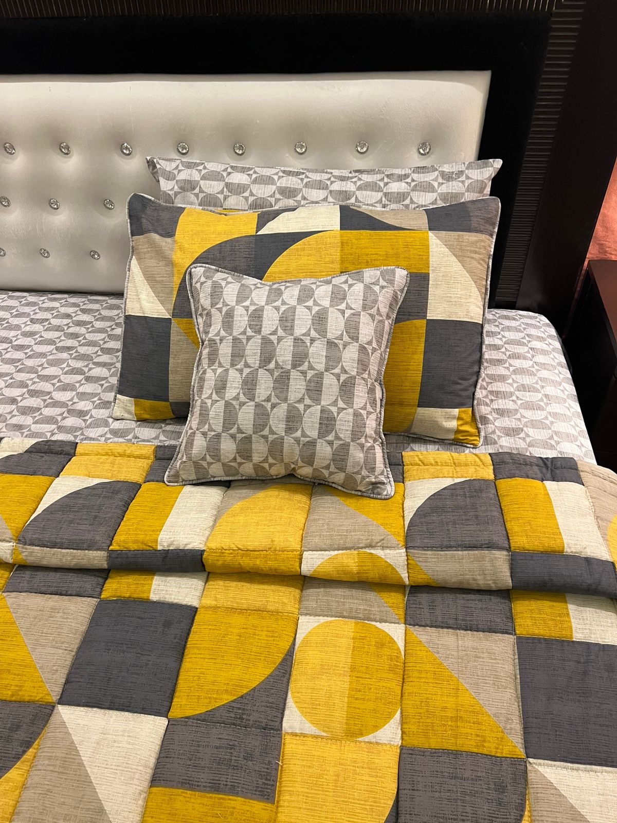 IV613 Cotton Comforter Set - Light Filling