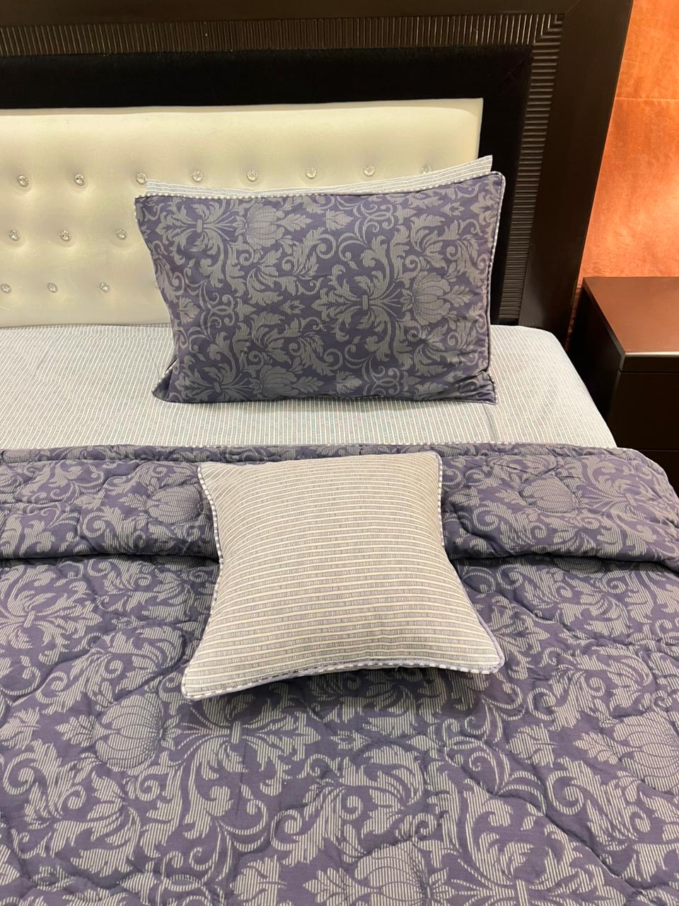 IV558 Cotton Comforter Set - Light Filling