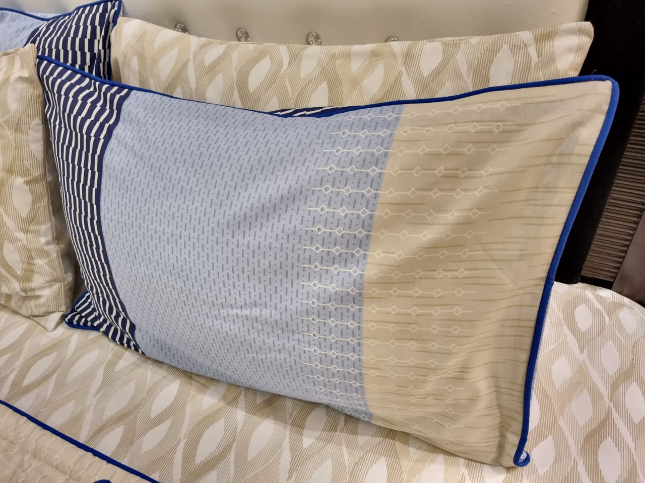 IV521 Duvet Cover Set - Without Filling