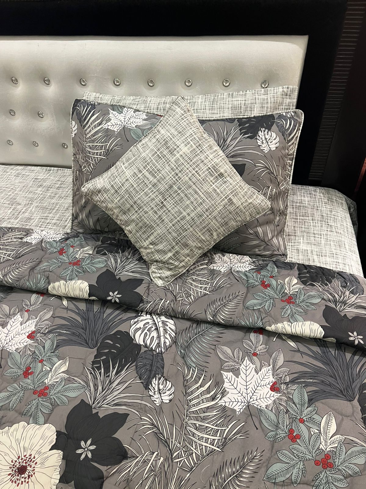 IV630 Cotton Duvet Cover Set - Without Filling