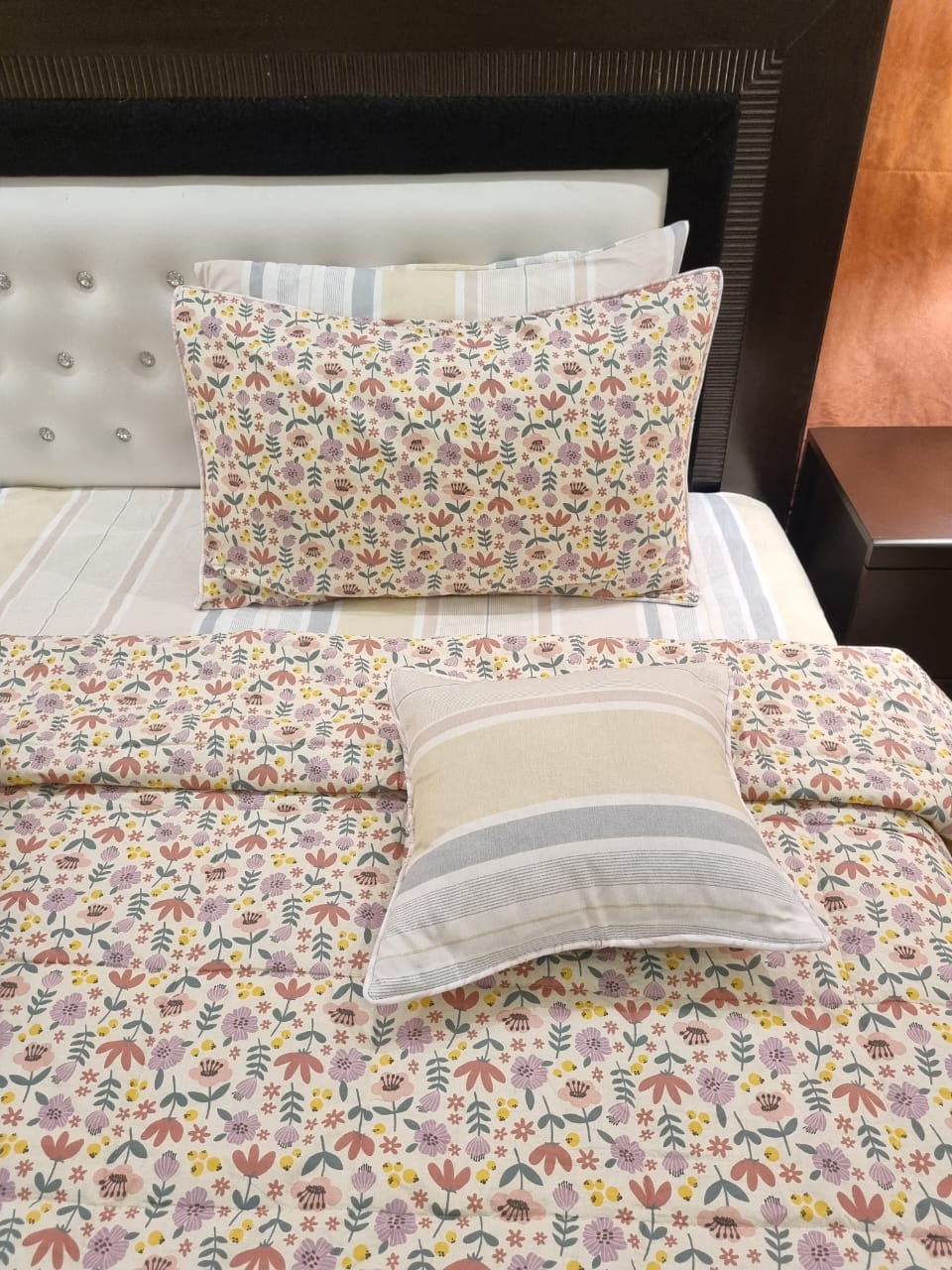 IV530 Cotton Comforter Set - Light Filling