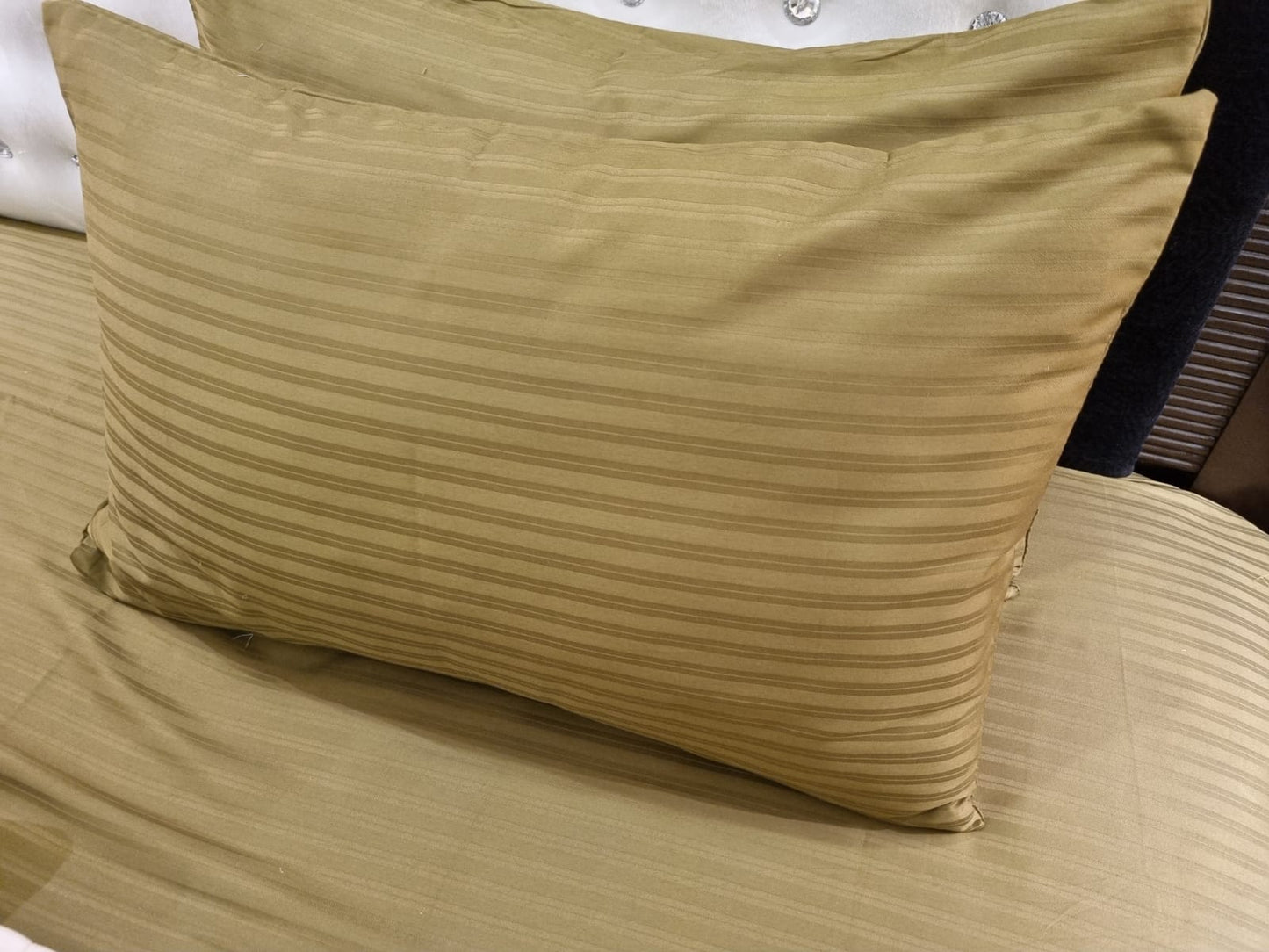 IV441 Luxury Cotton Satin Comforter Set - Light Filling