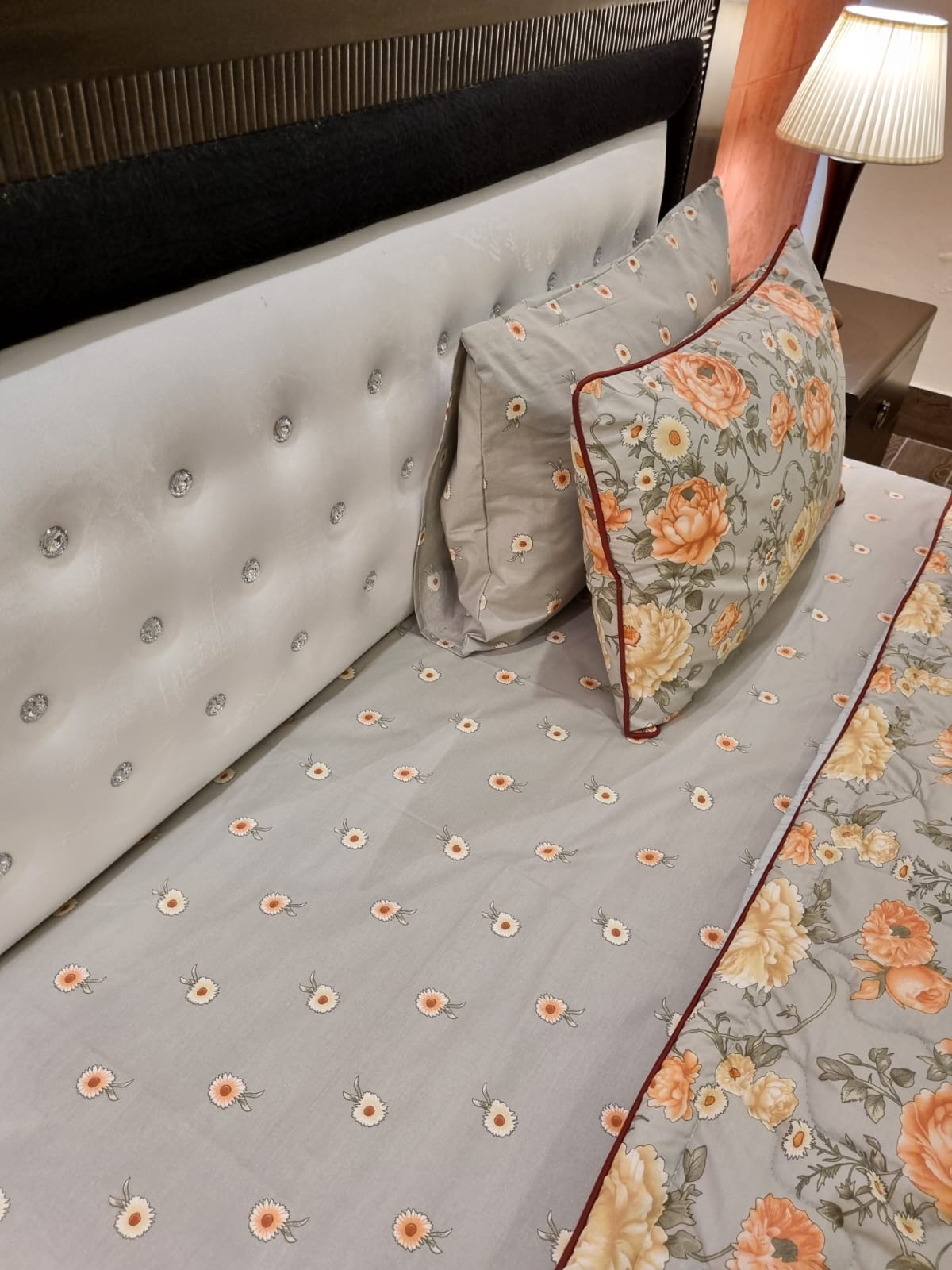 IV515 Cotton Comforter Set - Light Filling