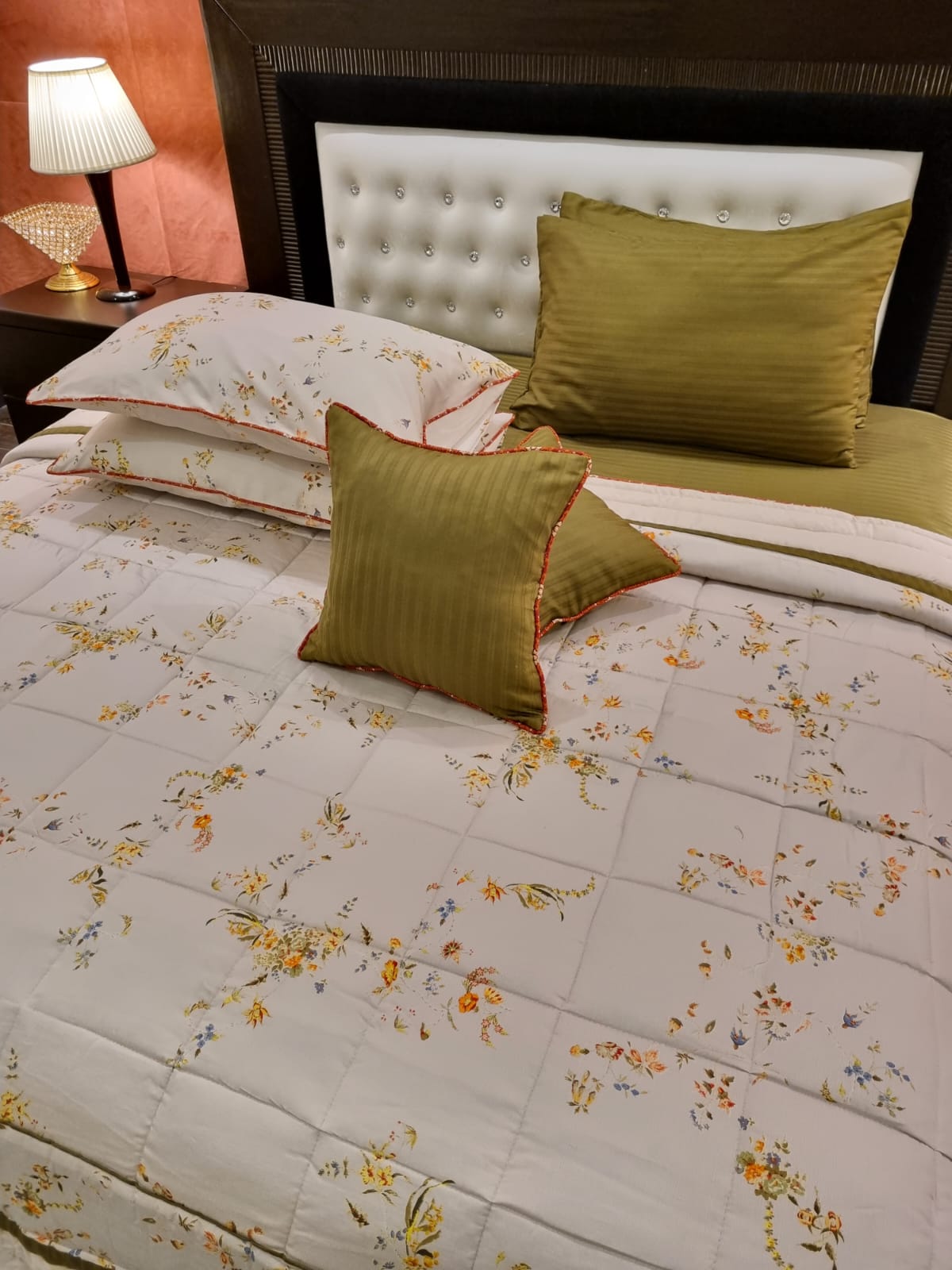 IV441 Luxury Cotton Satin Comforter Set - Light Filling