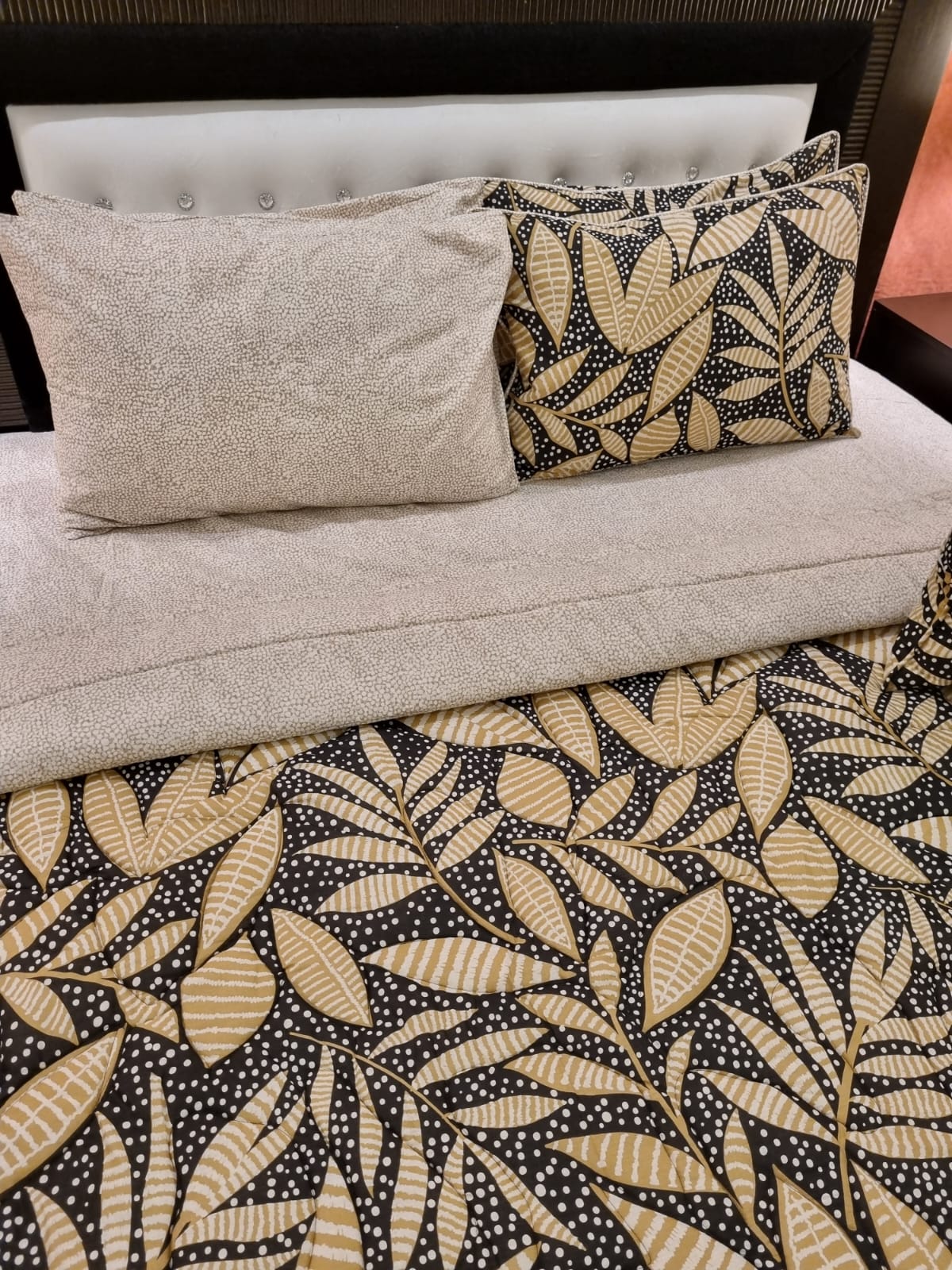 IV399 Cotton Comforter Set - Light Filling