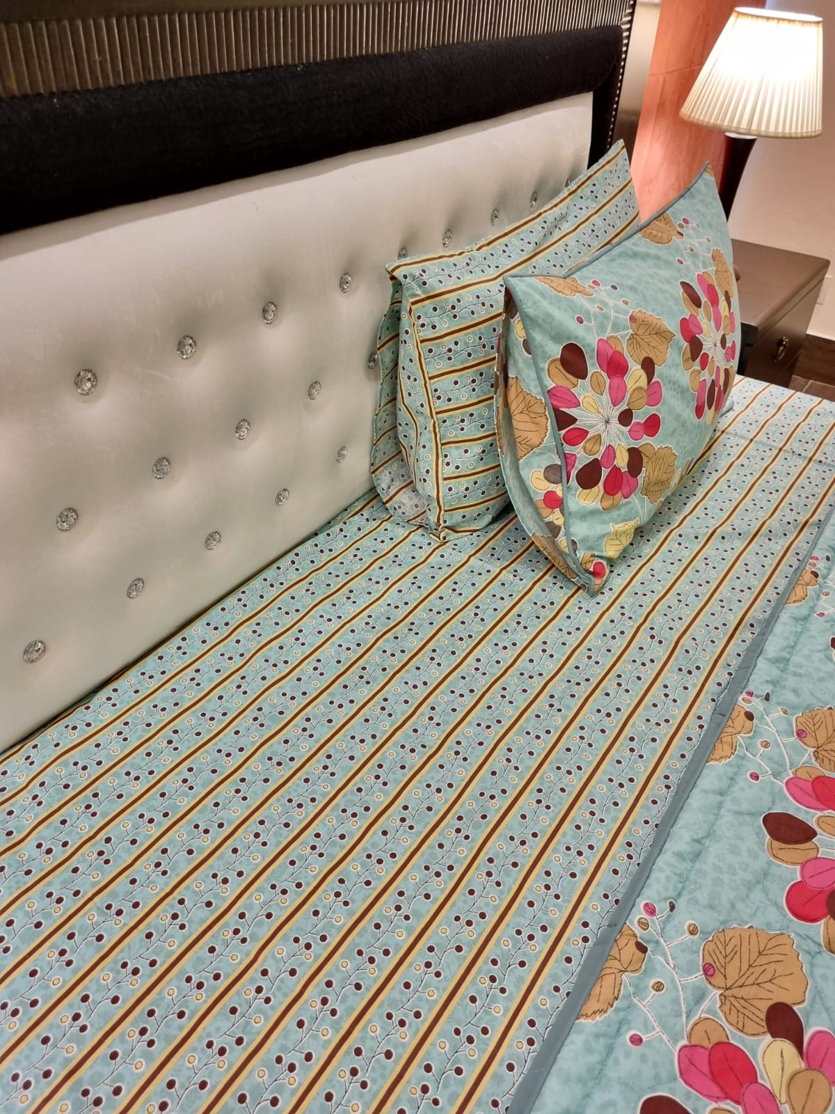 IV506 Cotton Comforter Set - Light Filling