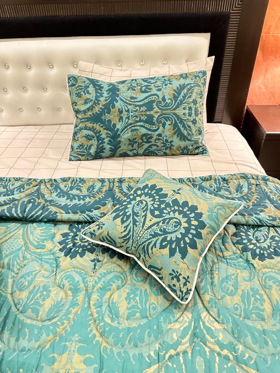 IV546 Cotton Comforter Set - Light Filling