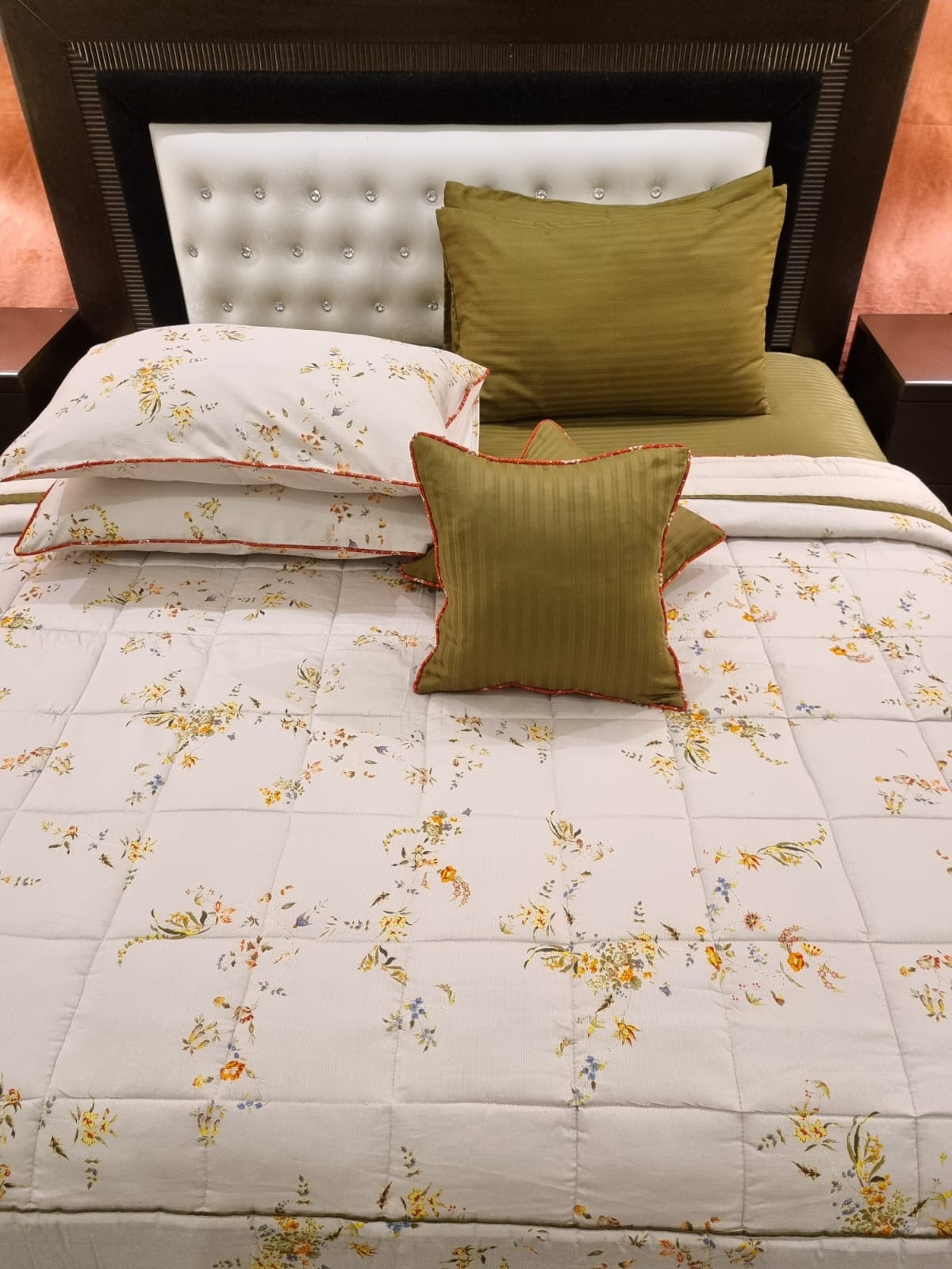 IV441 Luxury Cotton Satin Comforter Set - Light Filling