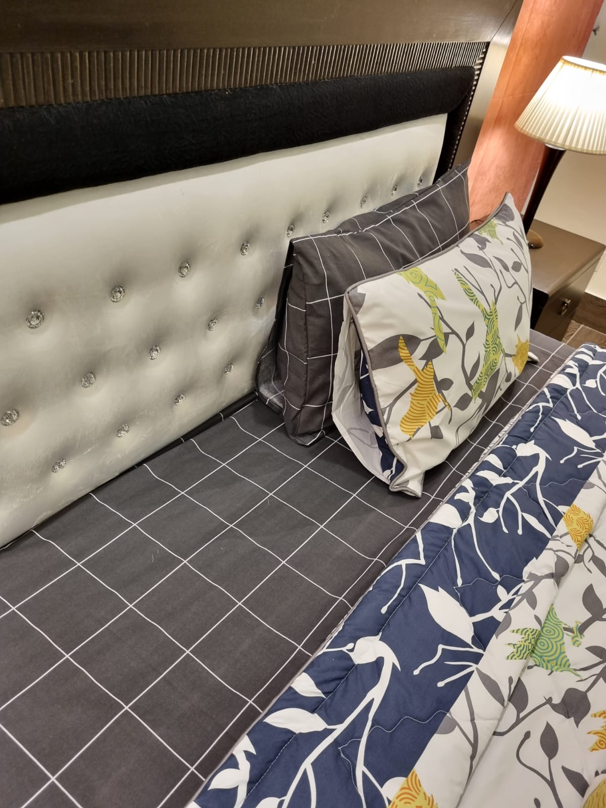 IV486 Cotton Comforter Set - Light Filling