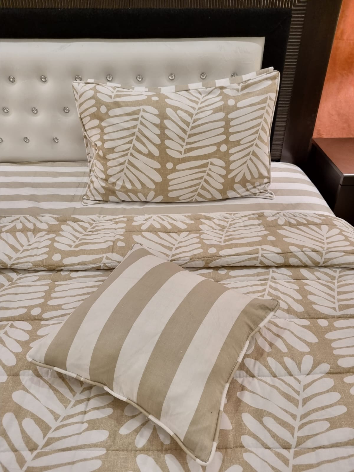 IV507 Duvet Cover Set - Without Filling