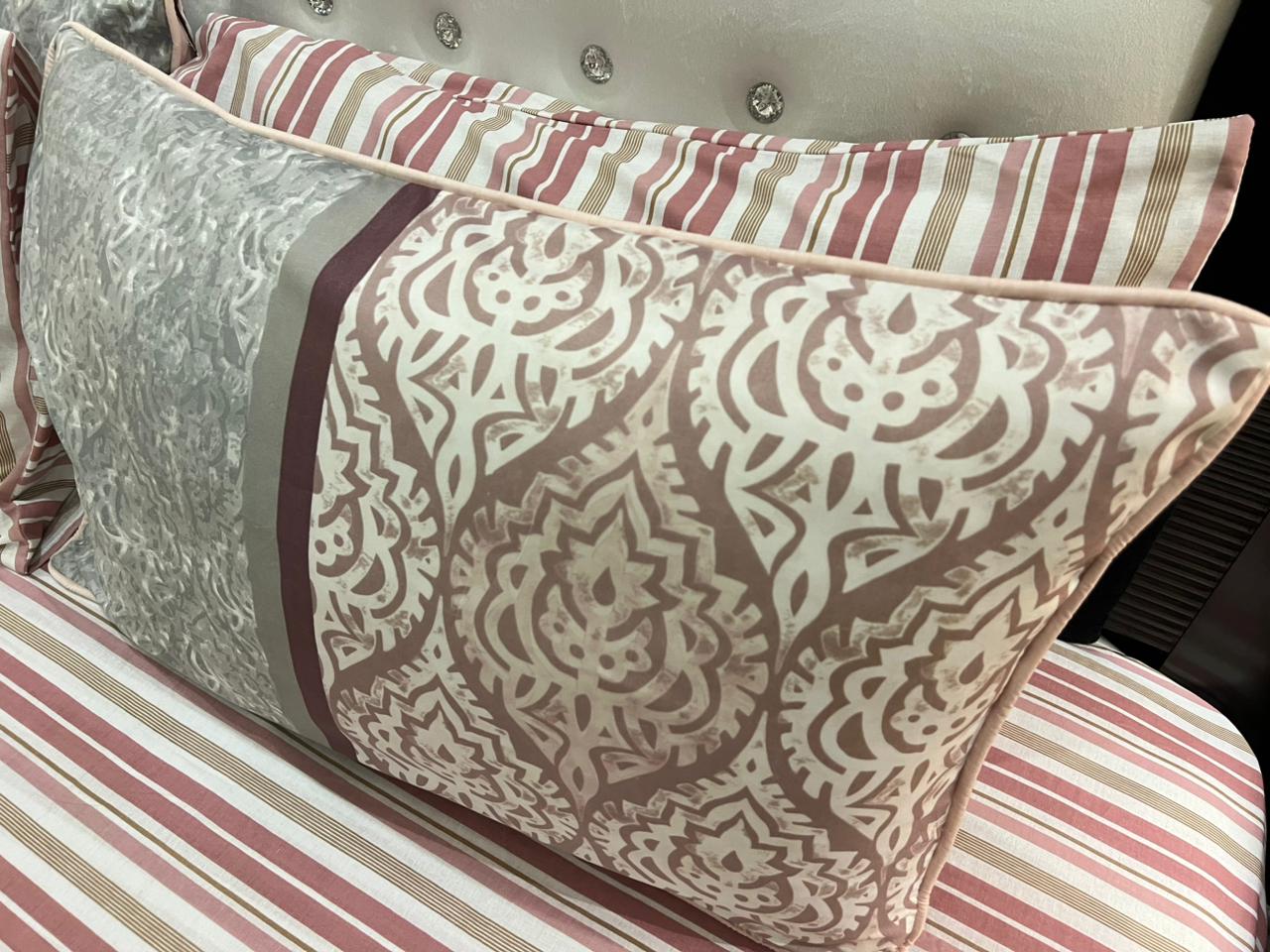 IV582 Cotton Comforter Set - Light Filling