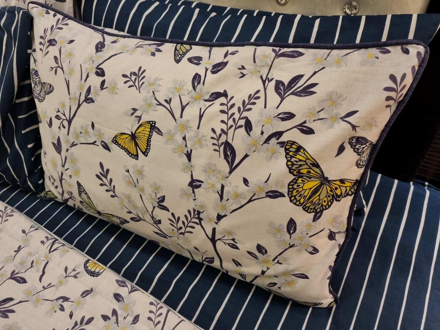 IV486 Cotton Comforter Set - Light Filling