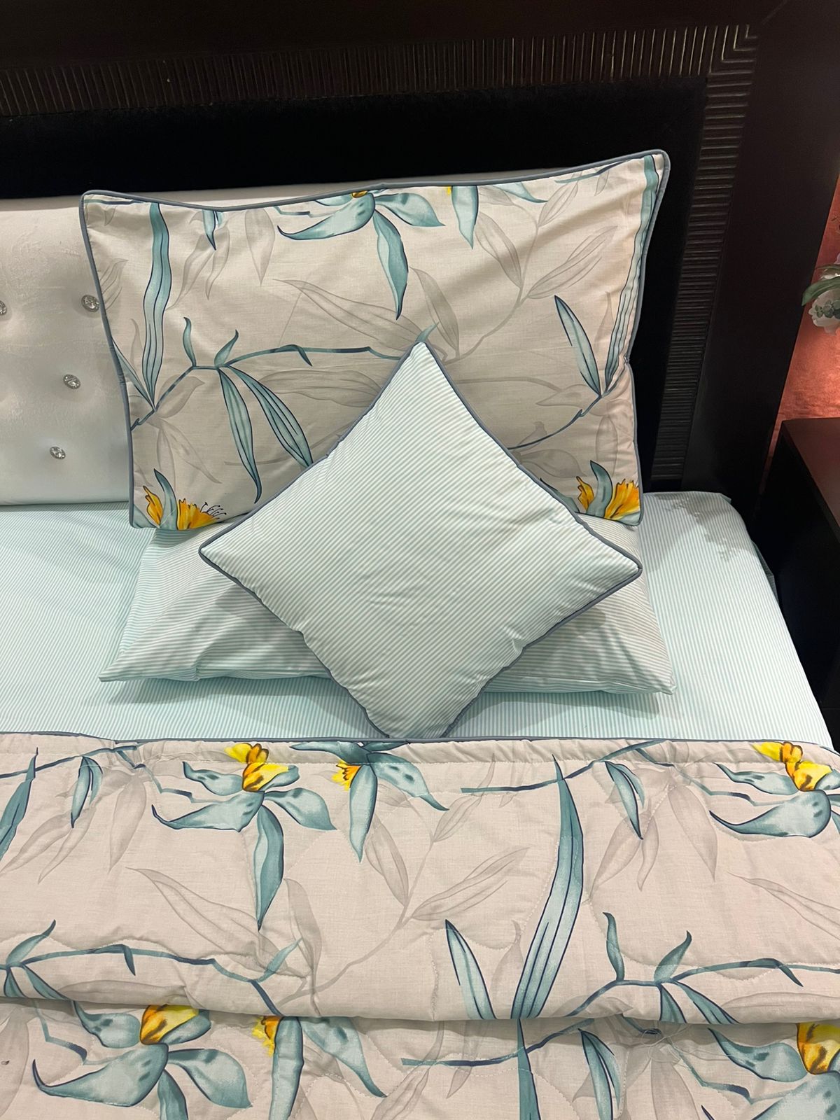 IV632 Cotton Duvet Cover Set - Without Filling
