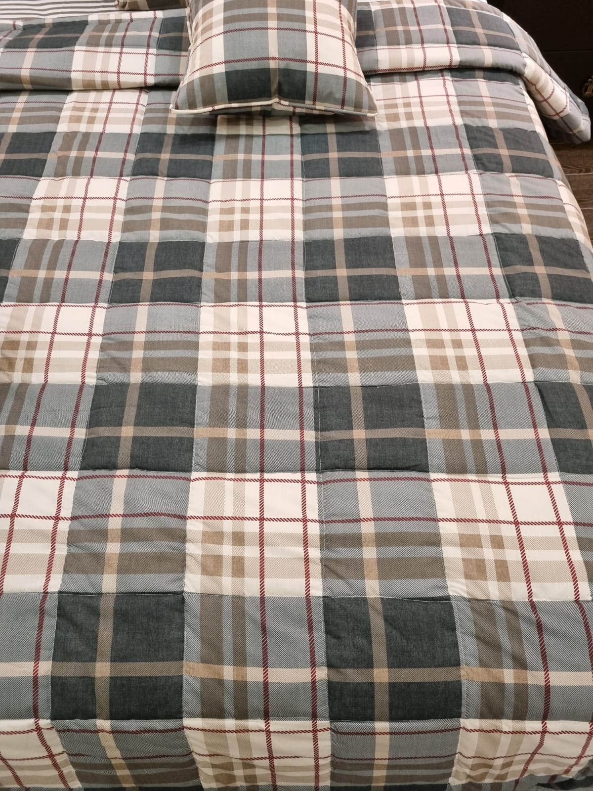 IV510 Cotton Comforter Set - Light Filling