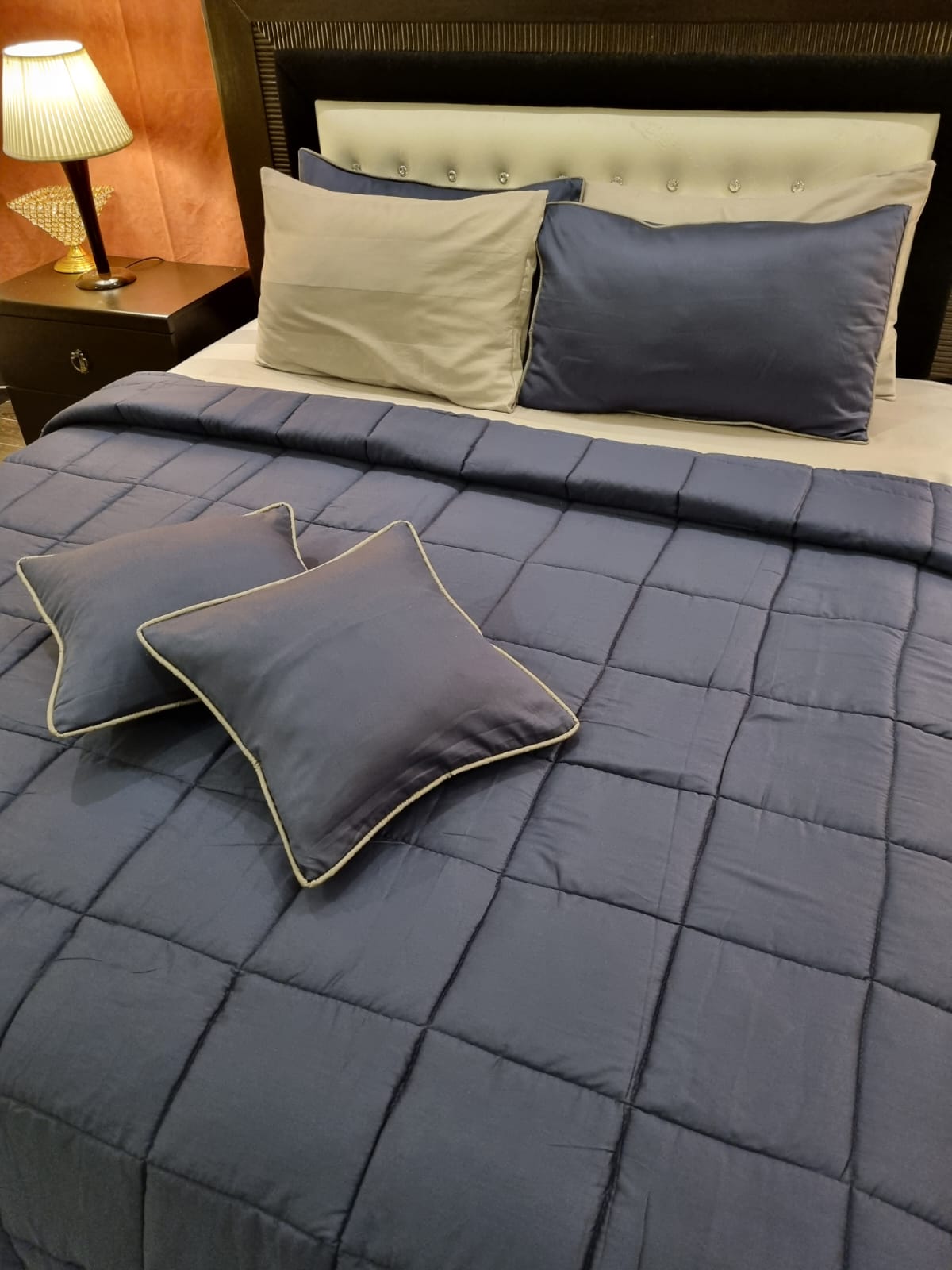 IV523 Luxury Cotton Satin Comforter Set - Light Filling