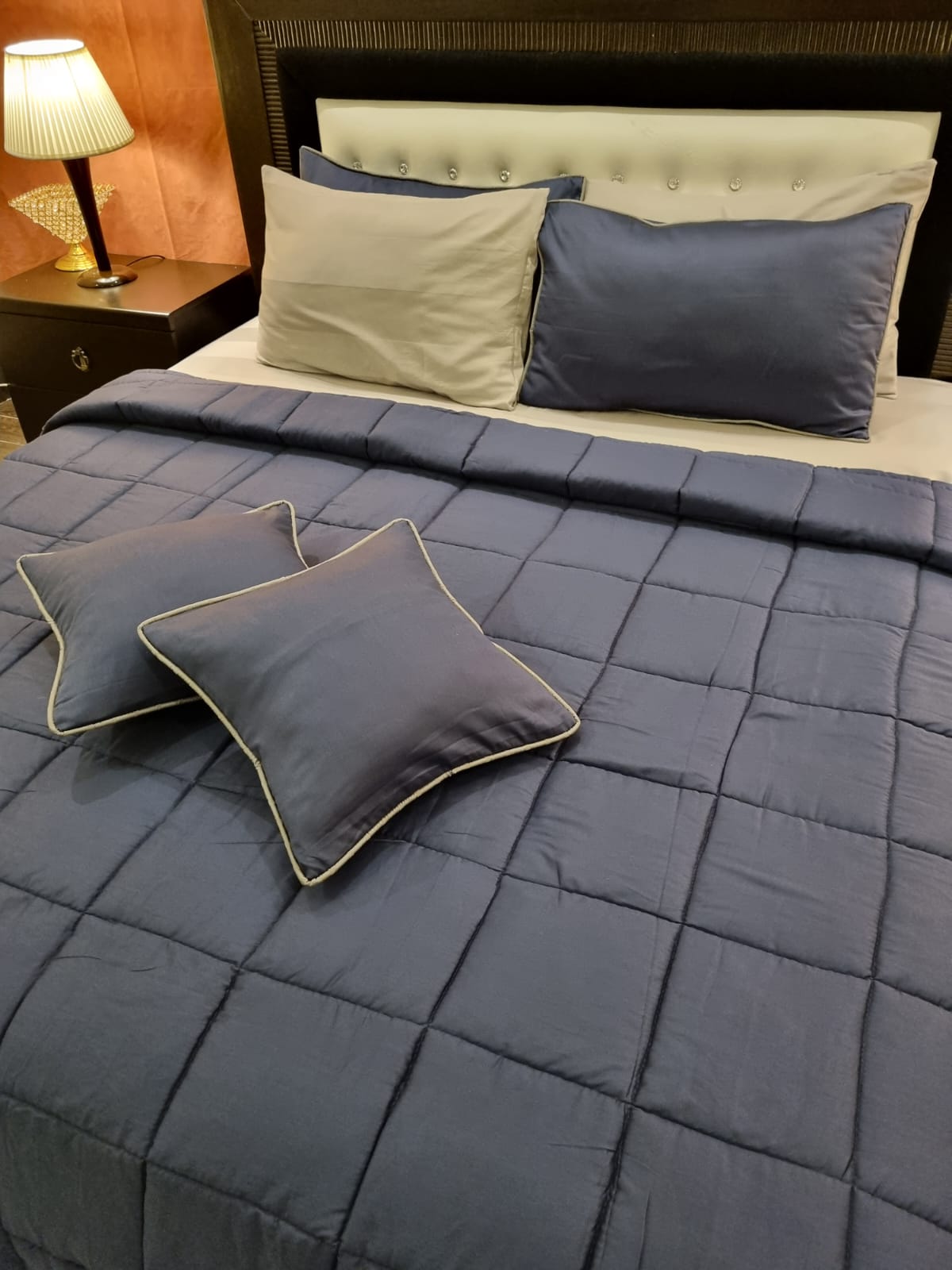 IV523 Luxury Cotton Satin Comforter Set - Light Filling