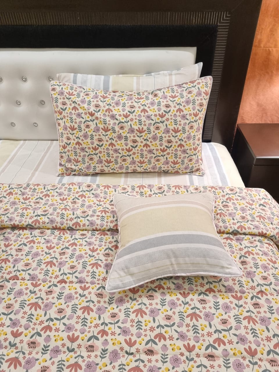 IV530 Cotton Comforter Set - Light Filling