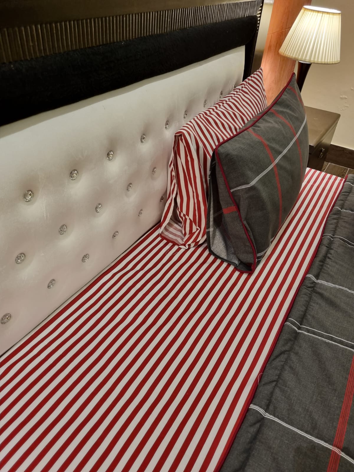 IV512 Duvet Cover Set - Without Filling
