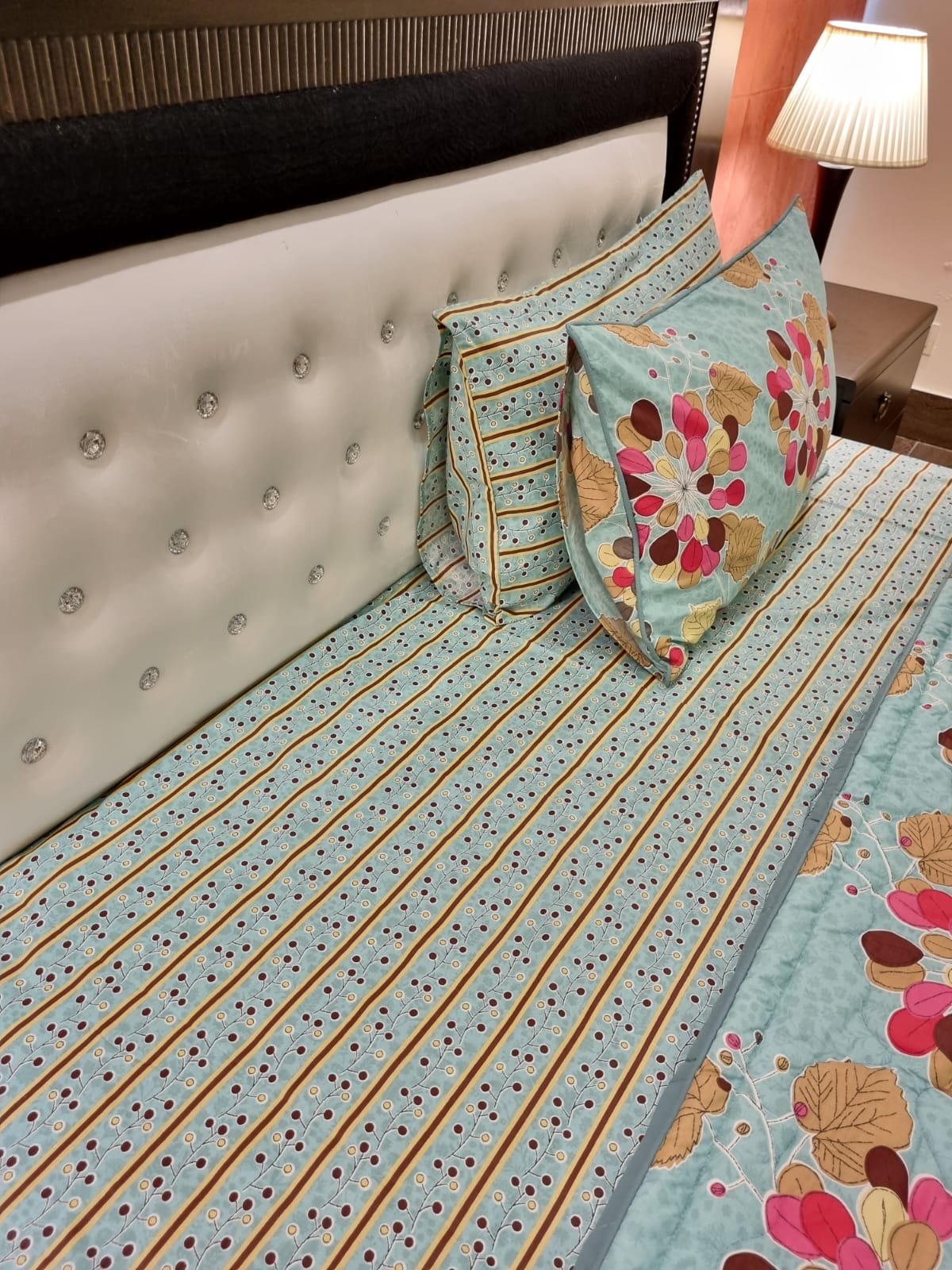 IV506 Cotton Comforter Set - Light Filling
