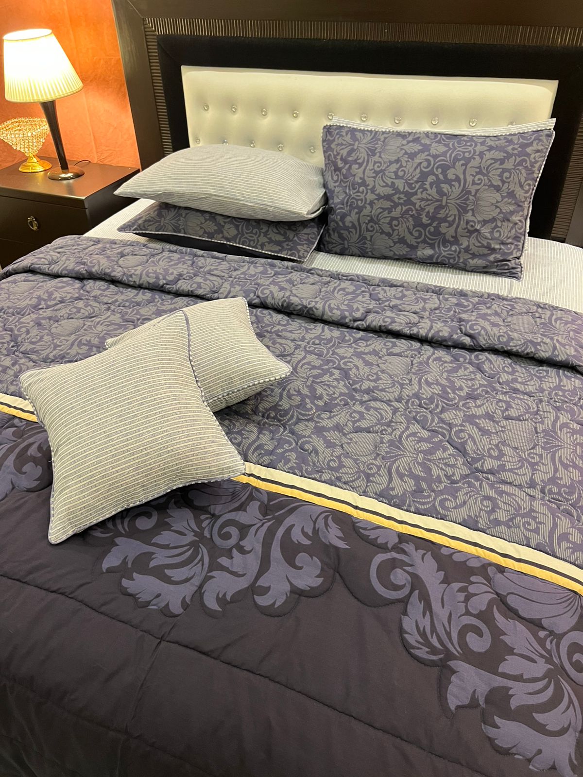 IV558 Cotton Comforter Set - Light Filling