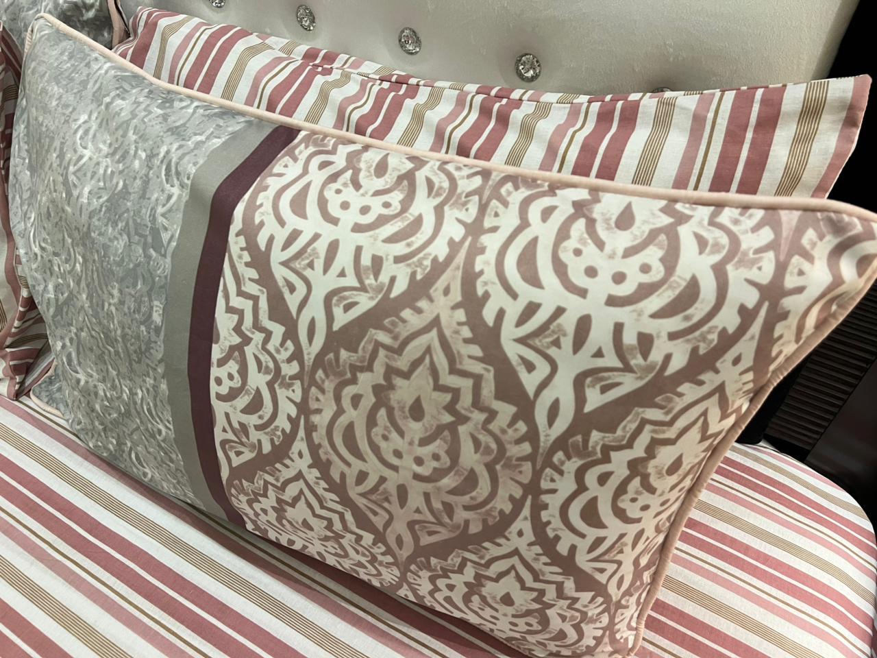 IV582 Cotton Comforter Set - Light Filling