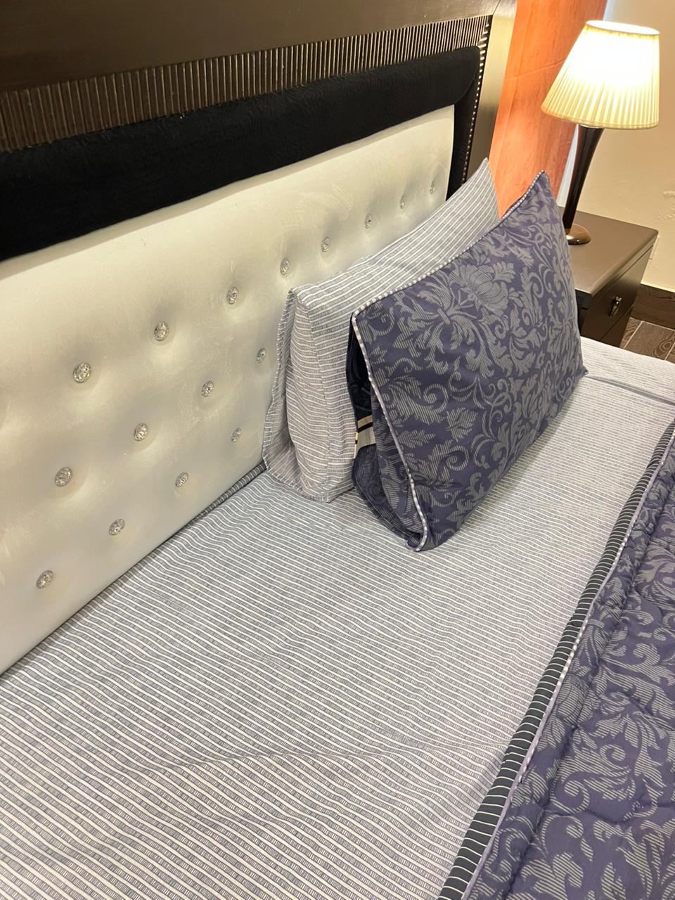 IV558 Cotton Comforter Set - Light Filling
