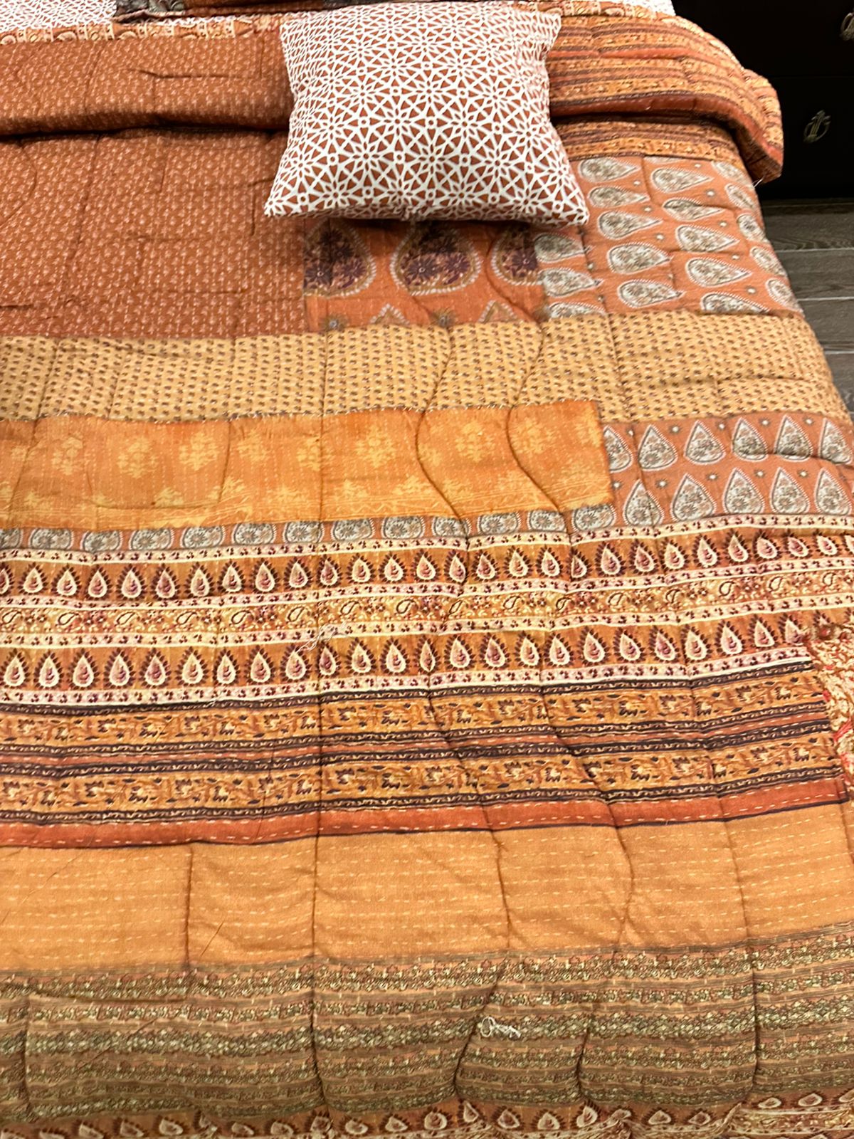 IV537 Cotton Comforter Set - Light Filling