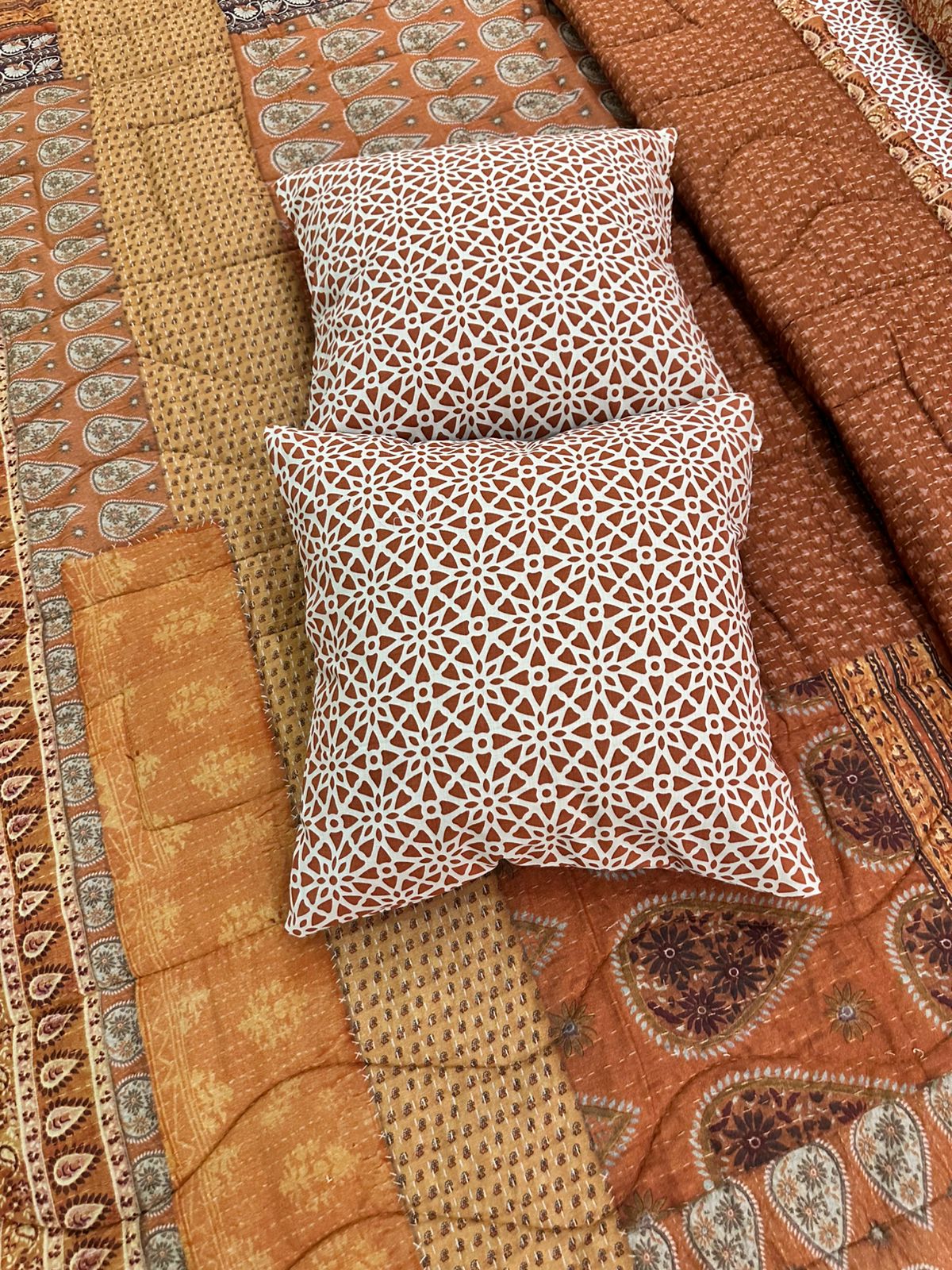 IV537 Cotton Comforter Set - Light Filling